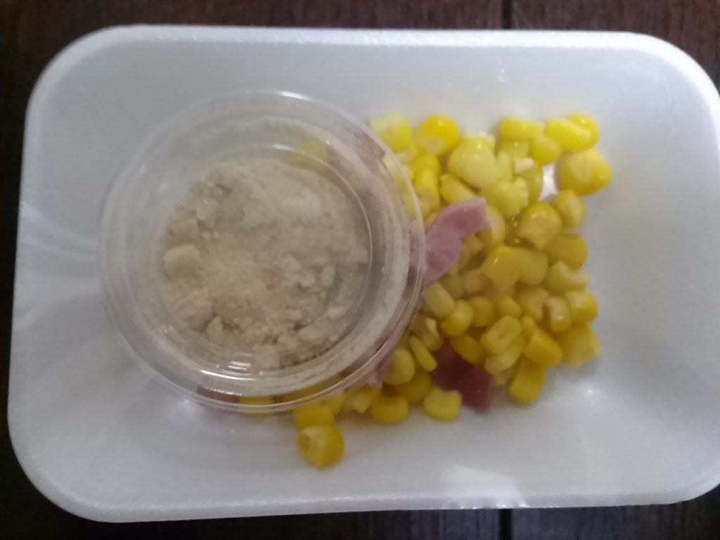 食材宅配コープの簡単料理キットミールキット「ハッシュドビーフ」スープの材料