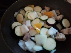 食材宅配コープのミールキット　「チキンとごろごろ野菜のラタトゥイユ」体験談