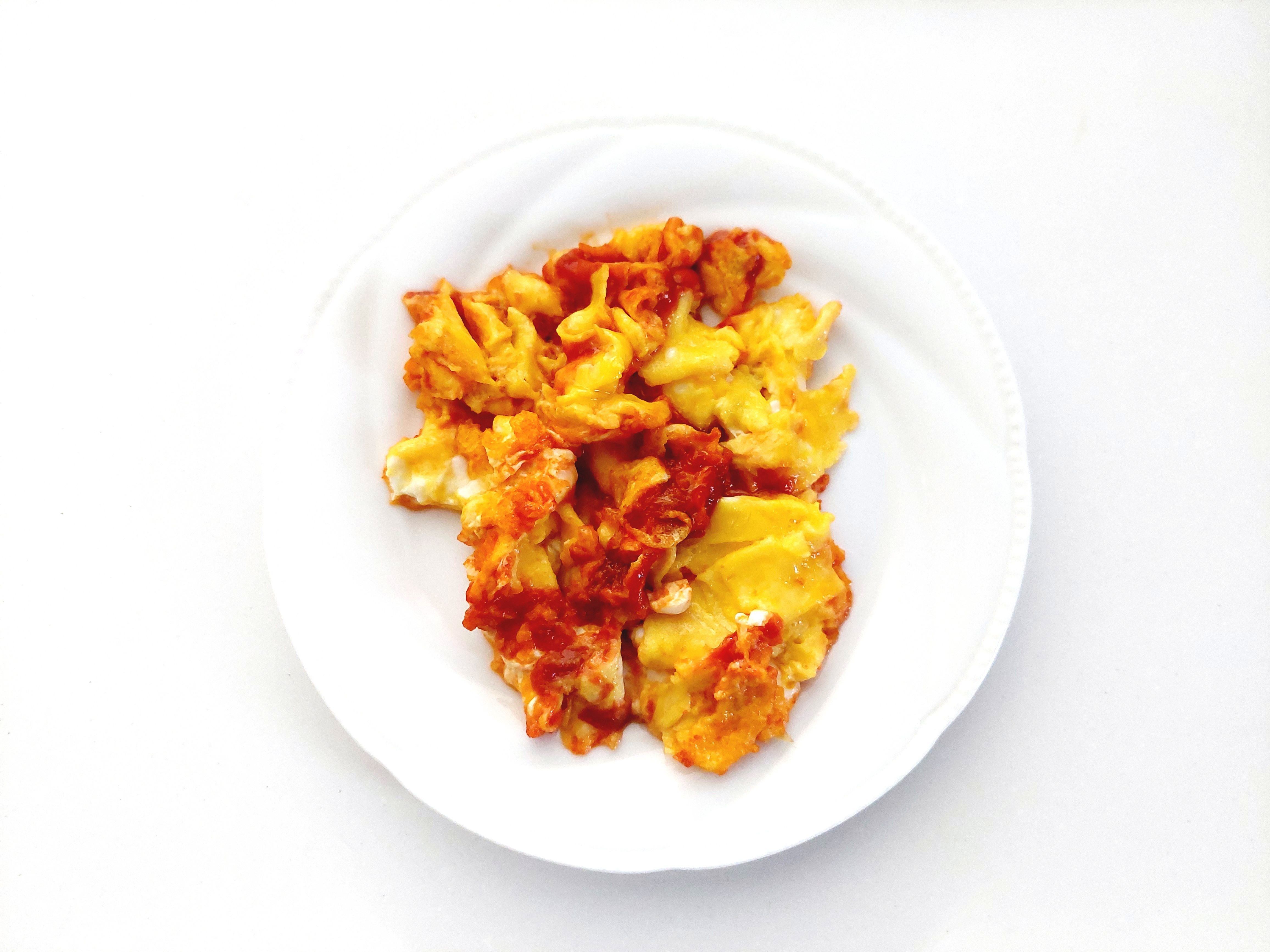 おさかなソーセージと卵のケチャップ炒め