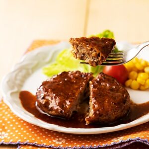 黒毛和牛と黒豚のデミグラスソースハンバーグ1サムネイル