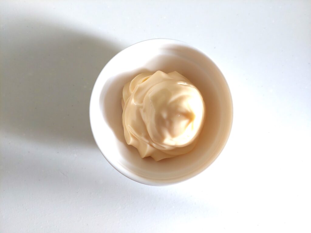ユーコープ「味菜卵で作ったゴールデンマヨネーズ」中身の画像