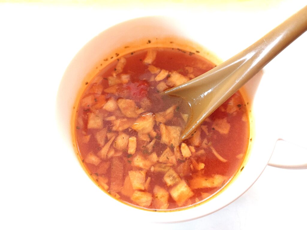 食材宅配コープデリ「真っ赤なトマトのスープ」完成画像