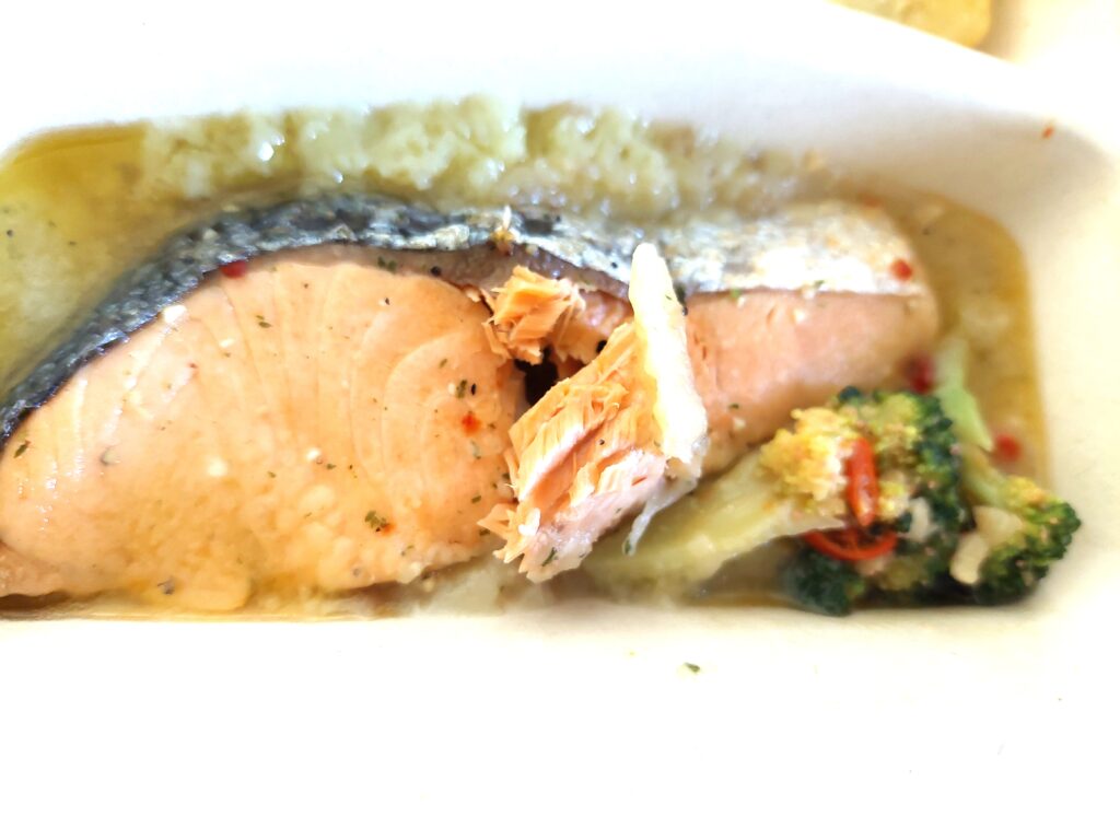 nosh（ナッシュ）鮭のマッシュポテトアヒージョ　魚ふっくら