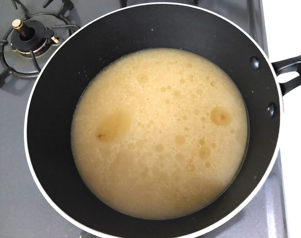 コープ「（長崎風）ちゃんぽん」まずはスープから作る