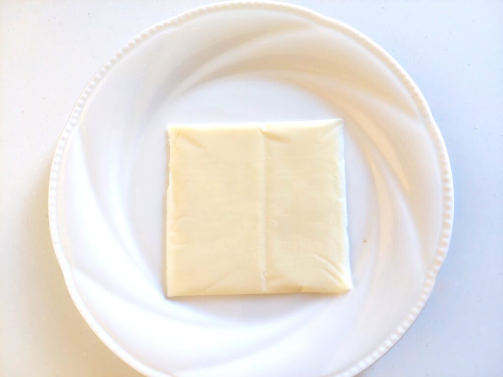 コープ「モッツァレラスライスチーズ」中身の画像