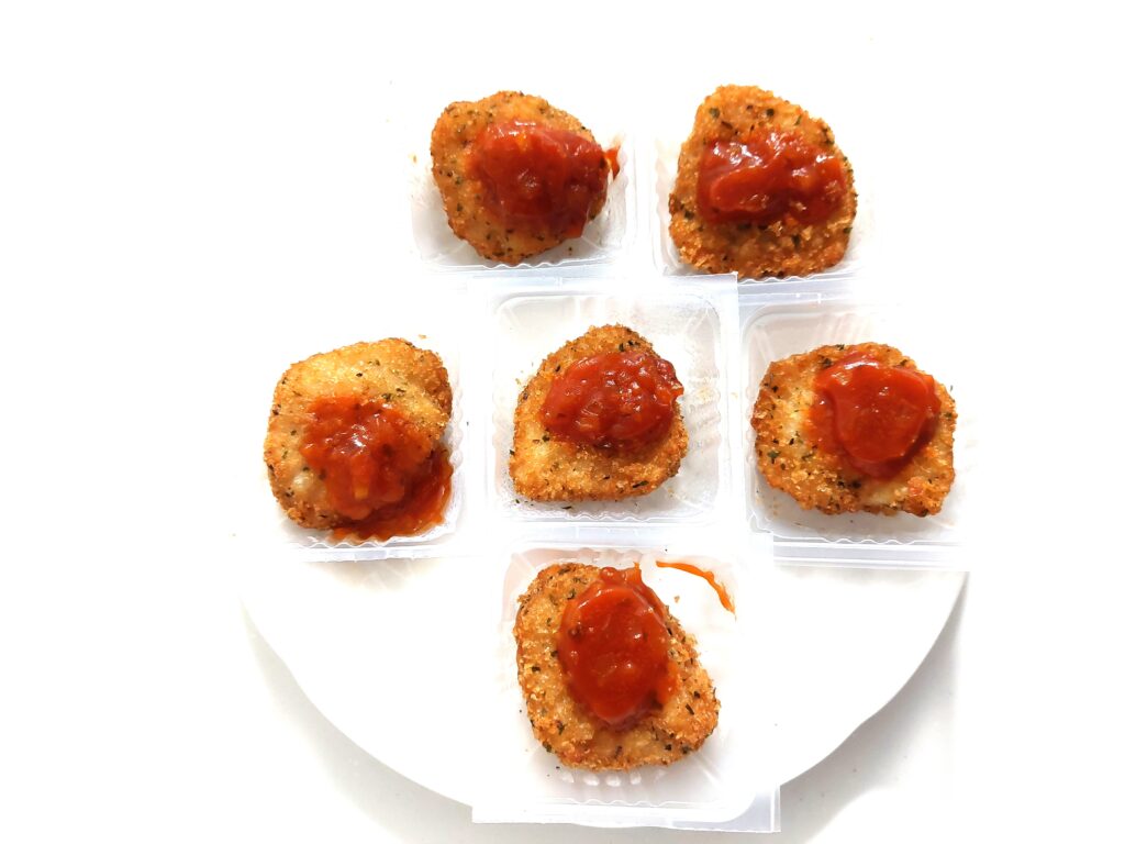 コープ冷凍おかず「国産若鶏のオーブン焼きトマトソース」完成画像