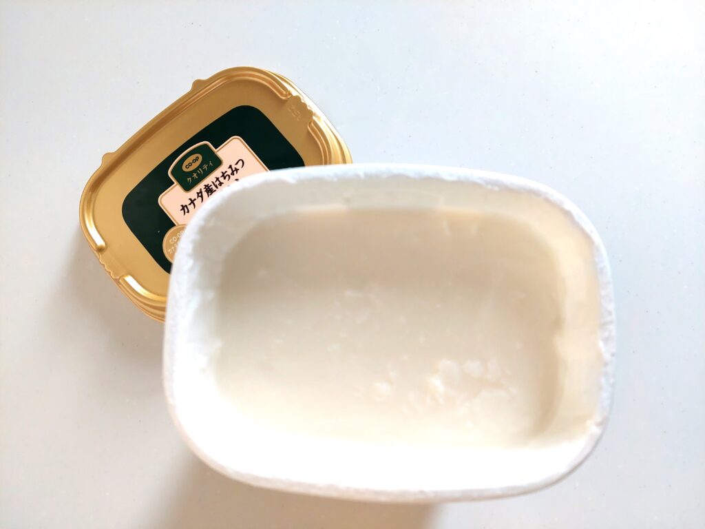 コープ「カナダ産はちみつヨーグルト」中身をチェック