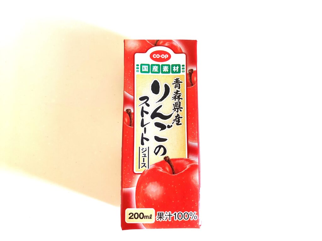 コープ「青森県産りんごのストレート」パッケージ画像