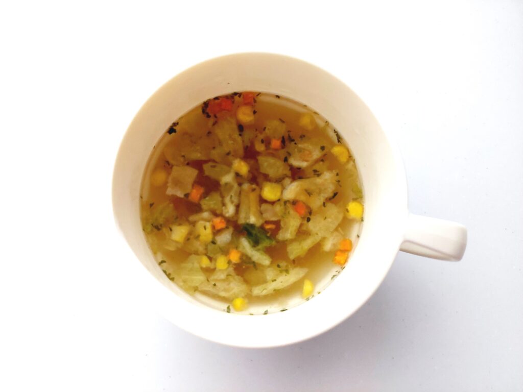 コープ「ベーコンと野菜のスープ」完成画像