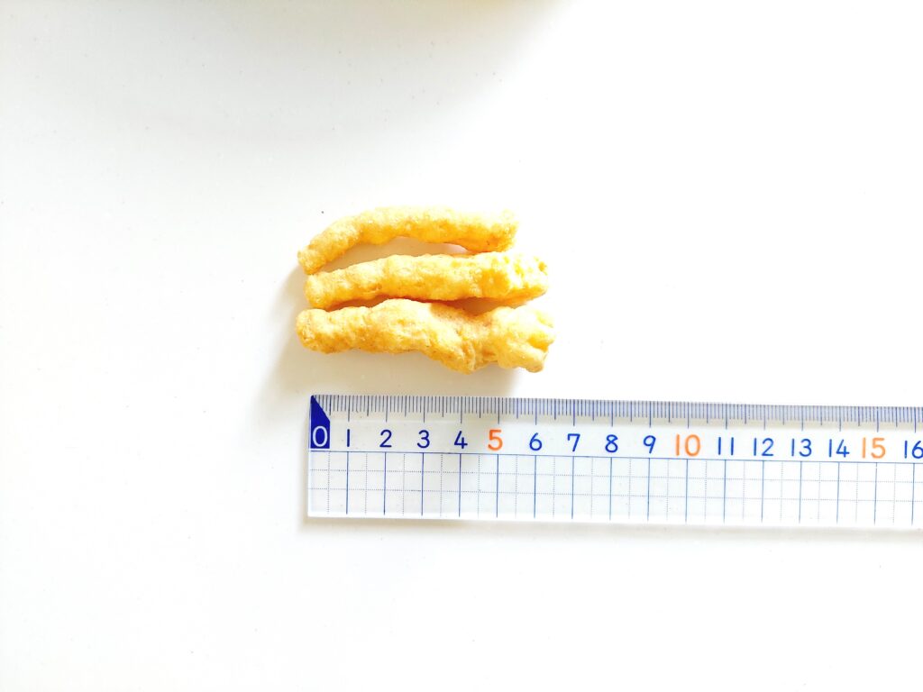 コープ「カリカリコーン　焼きとうもろこし味（Ｃａ）」長さ