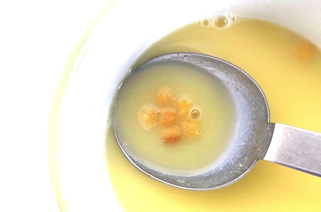 コープ「コーンクリームスープ」クルトン