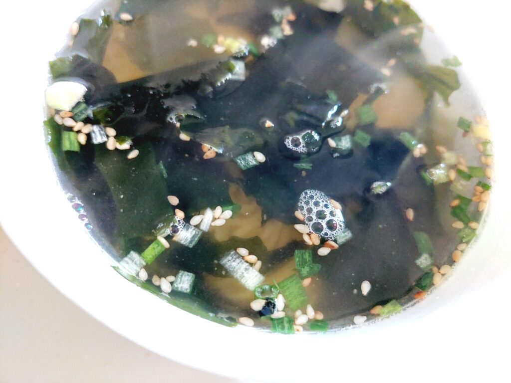 コープ「わかめラーメン≪ノンフライ麺≫≪丼カップ≫」完成アップ