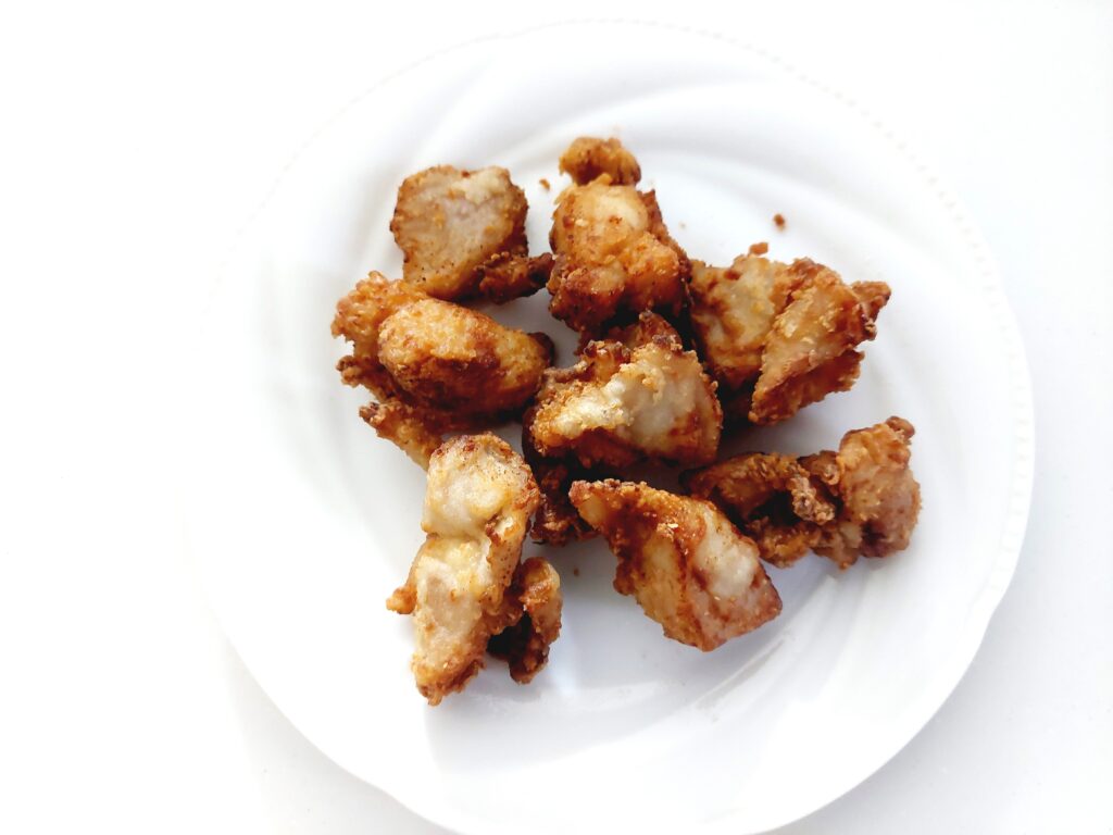 コープ「産直げん気鶏モモ肉の塩麹漬け」から揚げ