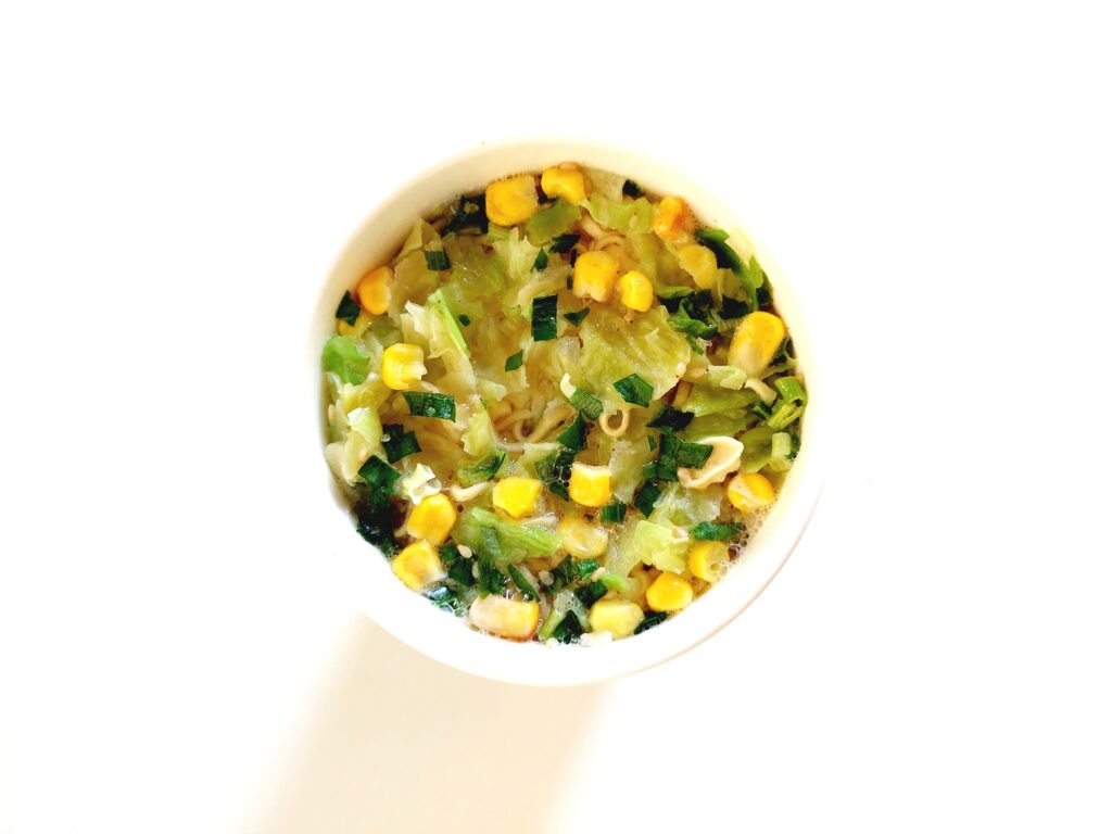 コープ「塩ラーメン（コク塩バター風味）」完成画像