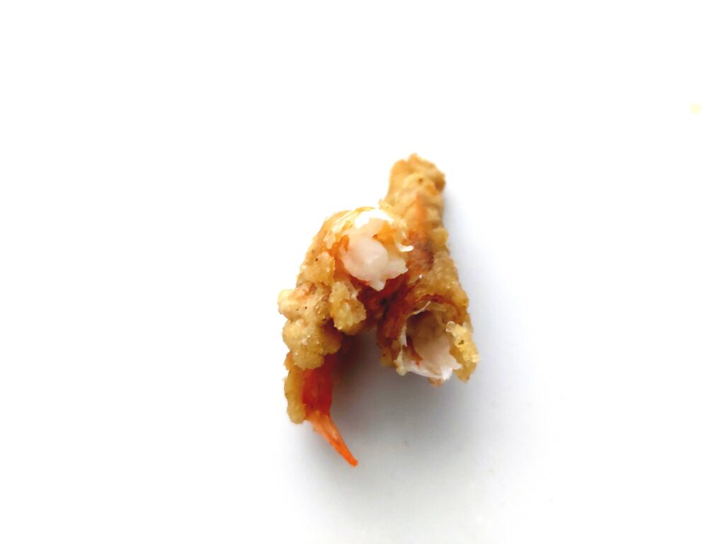 コープ「レンジで！！まるごと甘えびの唐揚げ」半分に割ってみた