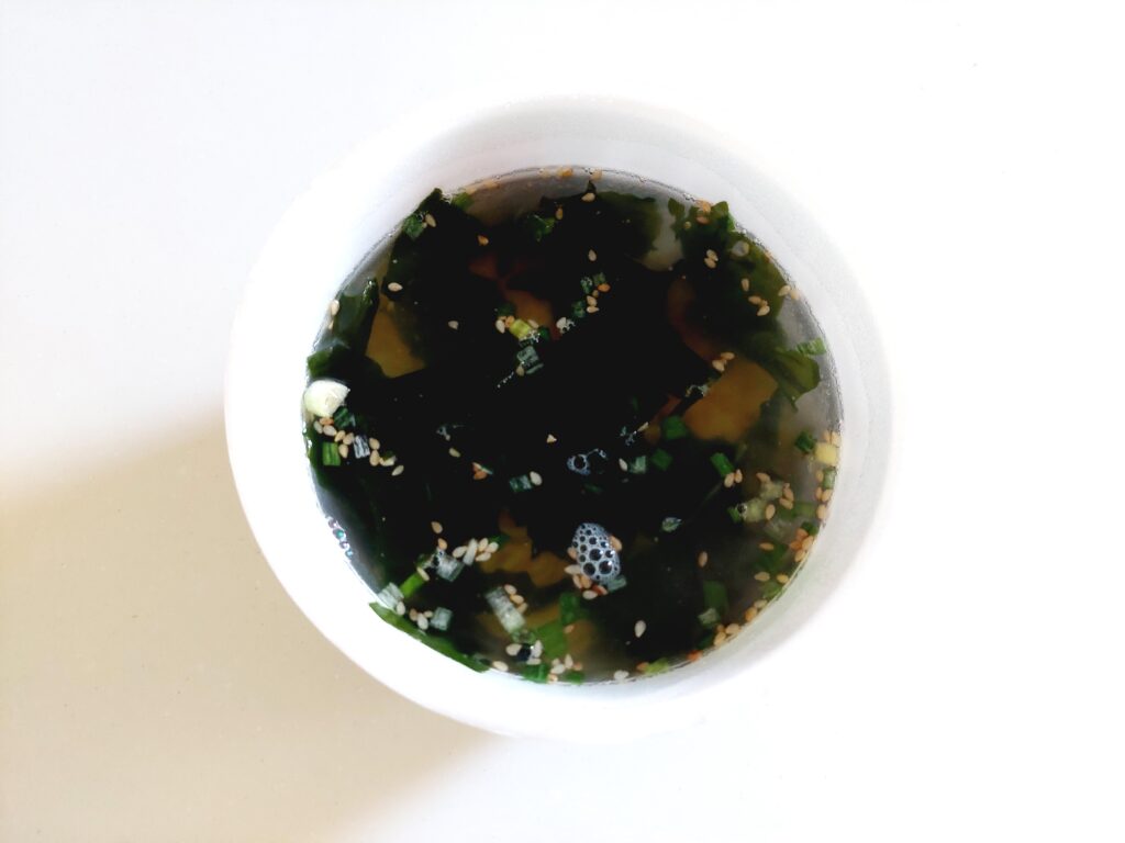 コープ「わかめラーメン≪ノンフライ麺≫≪丼カップ≫」完成画像