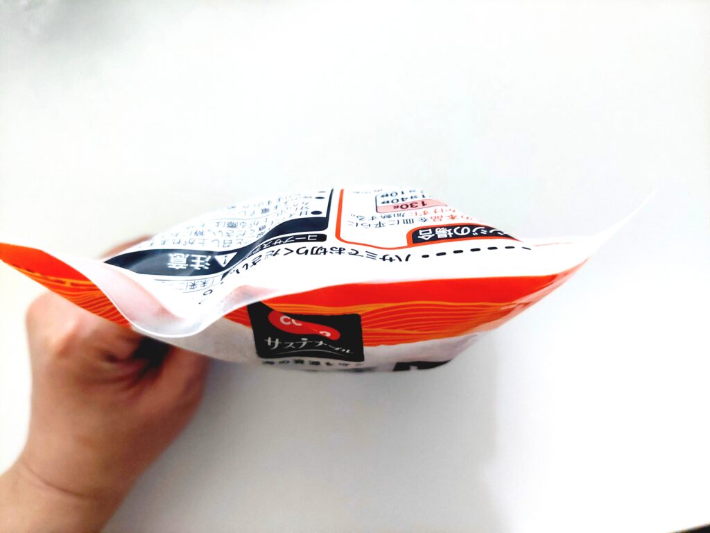 コープ「レンジで！！まるごと甘えびの唐揚げ」厚みがある