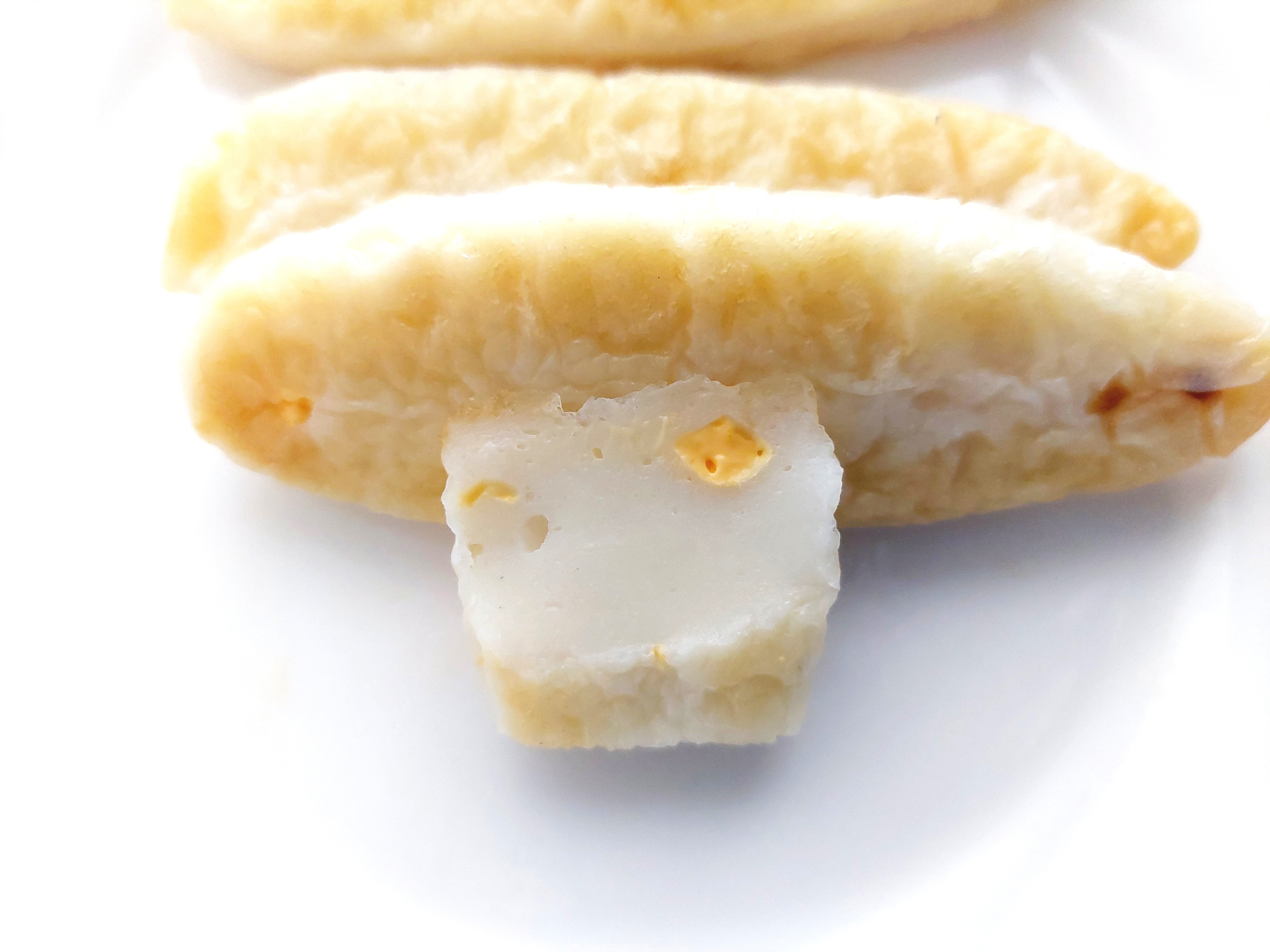 コープ「チーズ入り笹かま」スライス断面