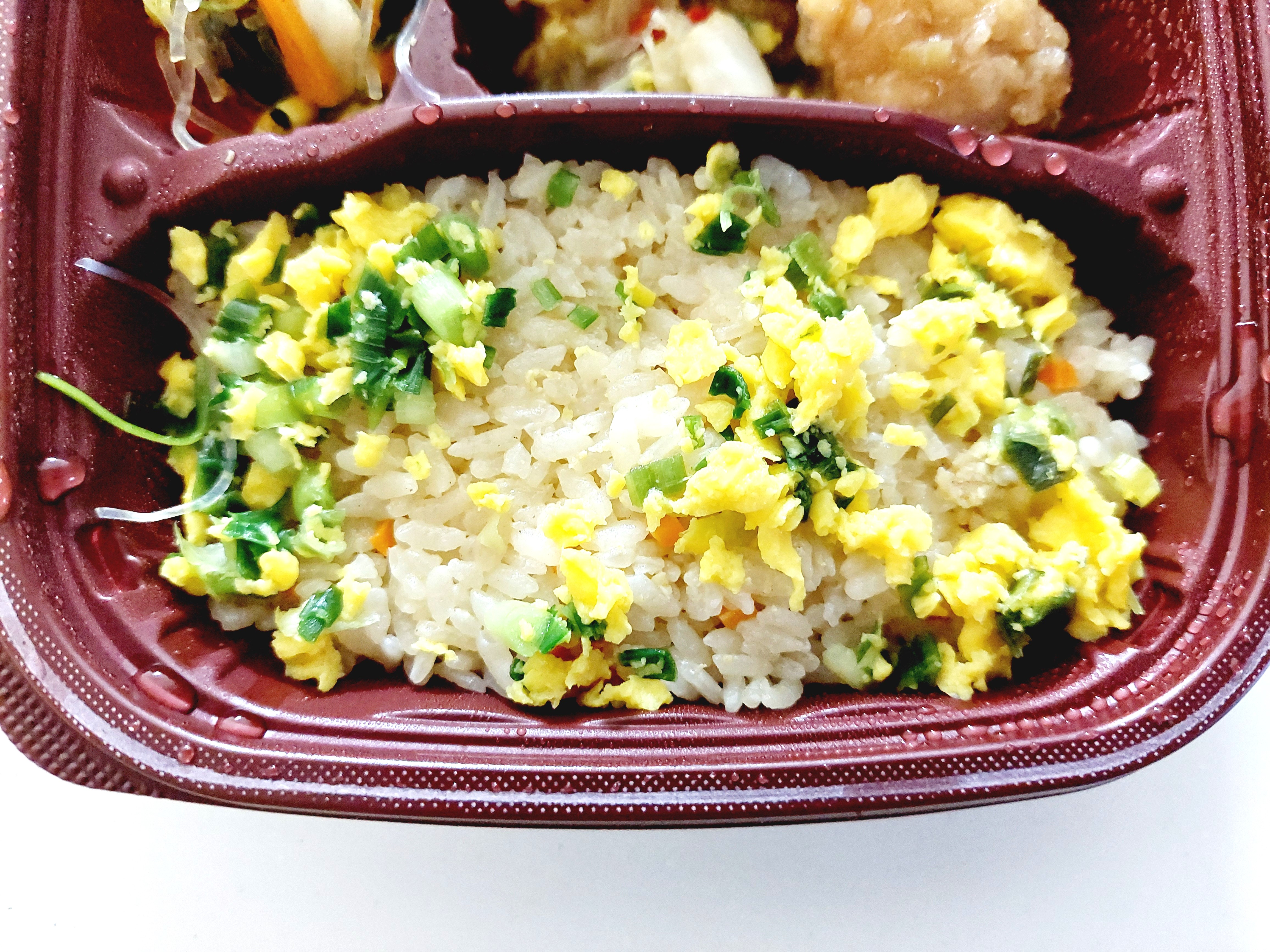 コープからだに思いやりご膳「チャーハン風ごはん＆油淋鶏セット」ご飯