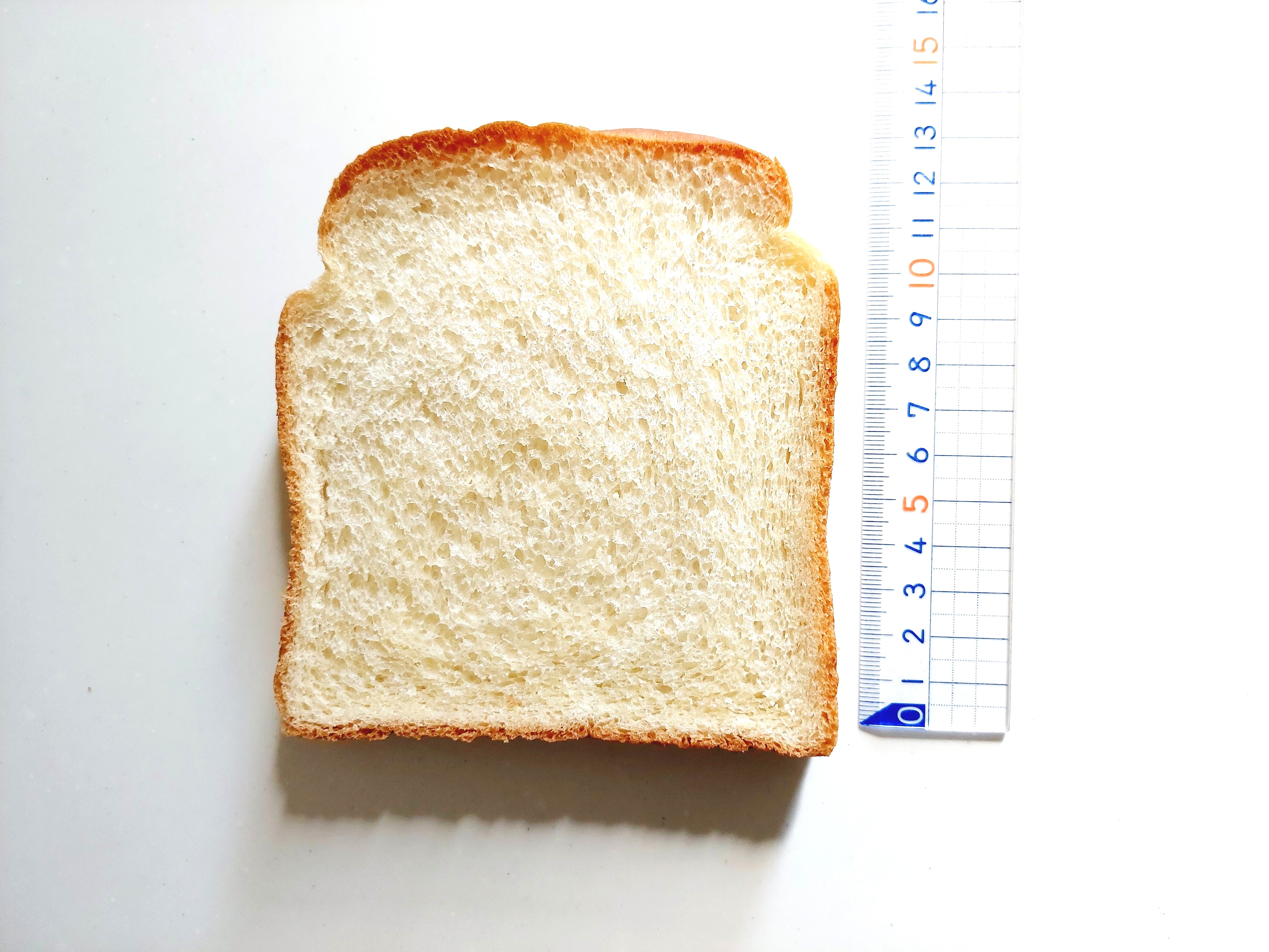 コープ「素材を味わう食パン」長さを計ってみた2