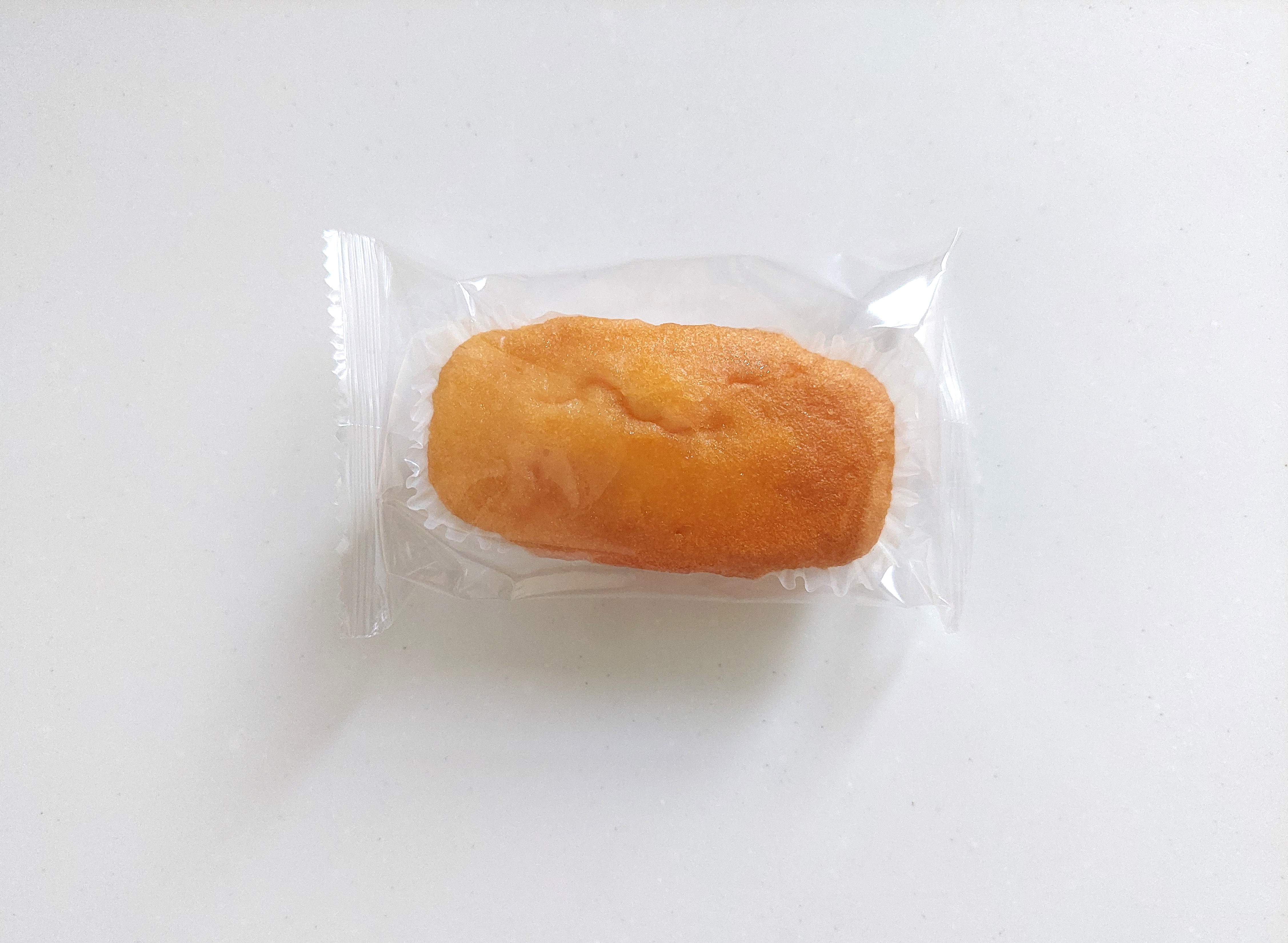 コープ「大山乳業の特選牛乳を使ったしっとりケーキ」1個