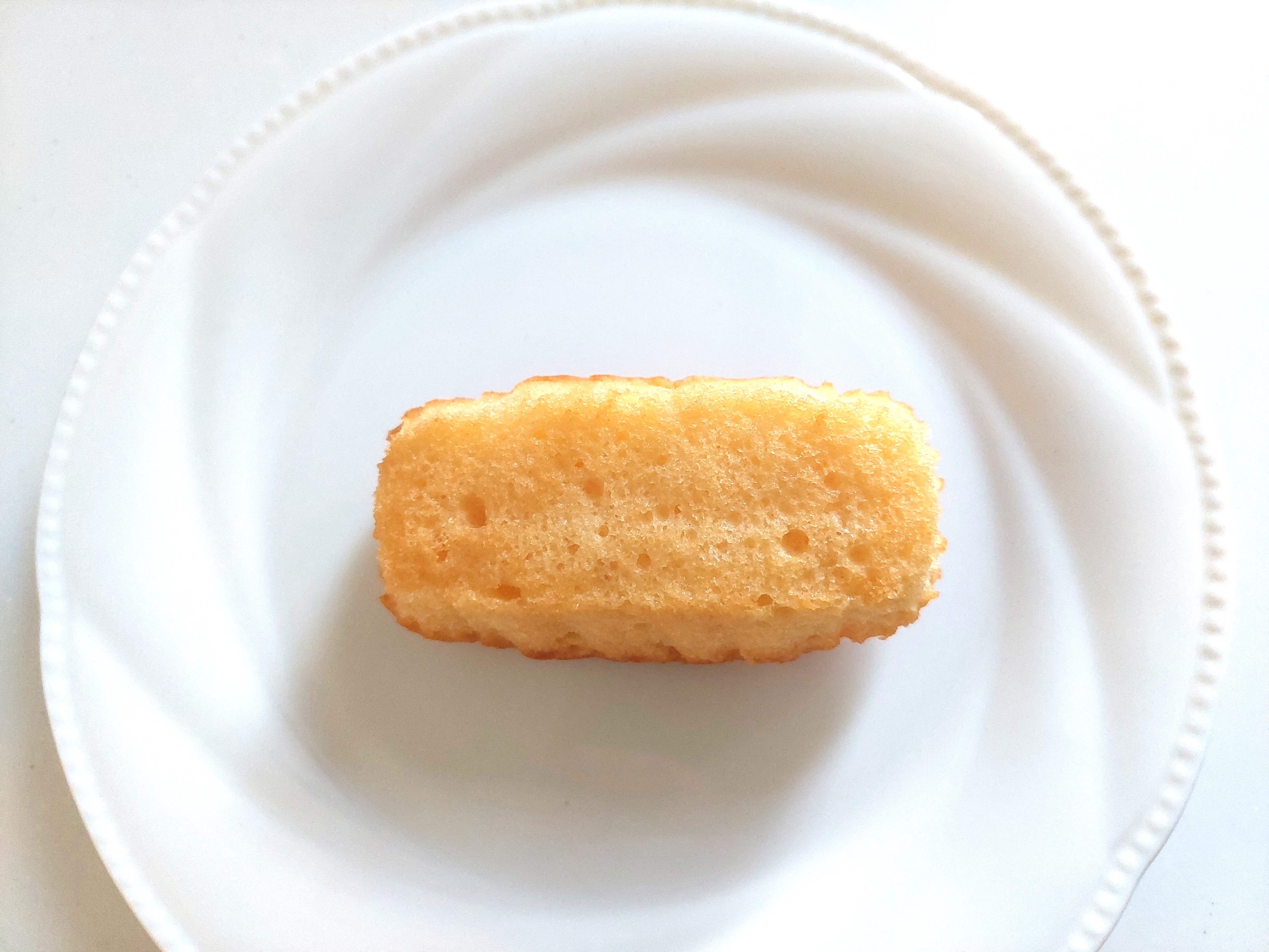 コープ「大山乳業の特選牛乳を使ったしっとりケーキ」裏