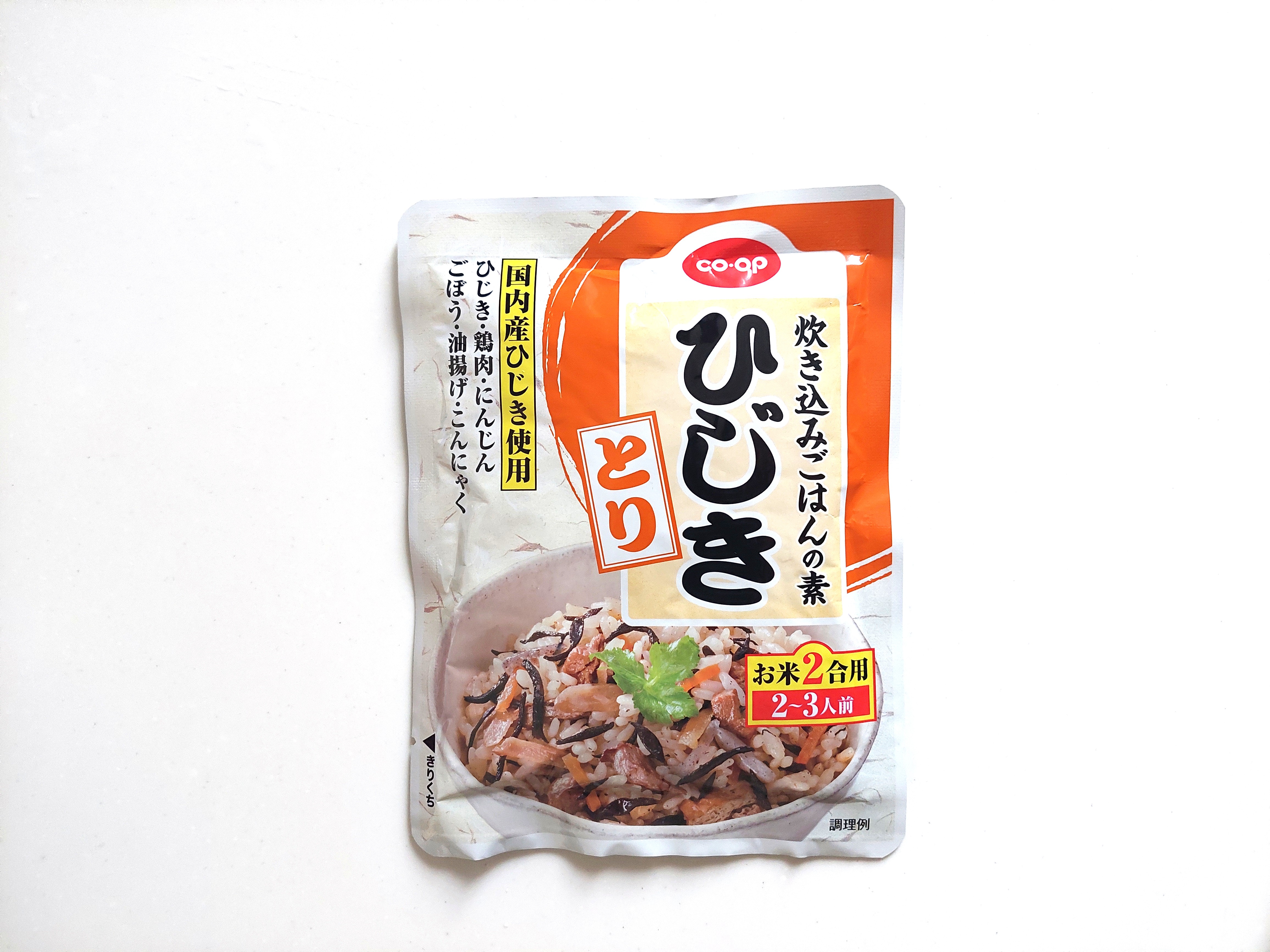コープ「炊き込みごはんの素ひじきとり」パッケージ画像