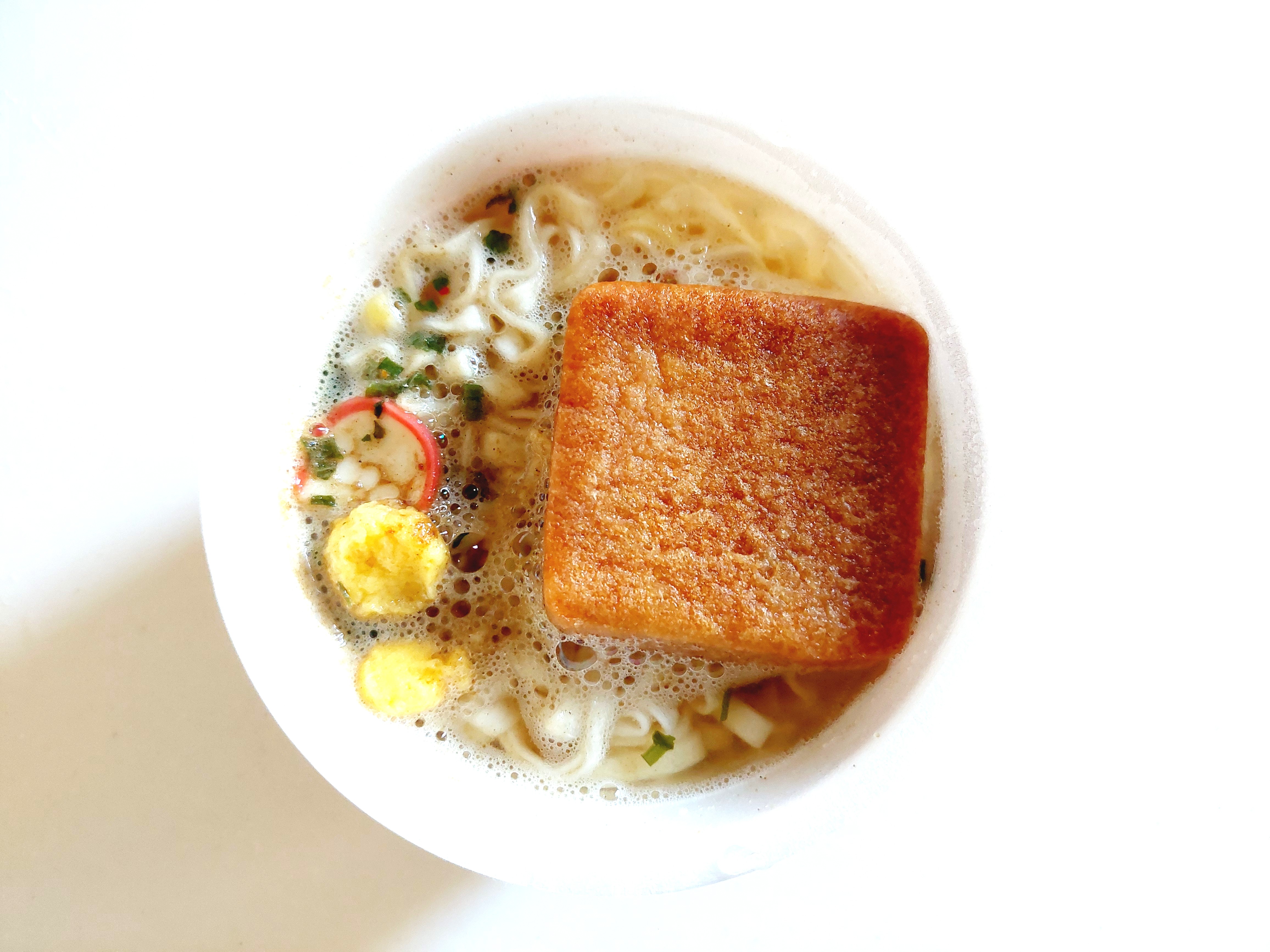 コープ「ミニきつねうどん関西風≪減塩≫」完成画像