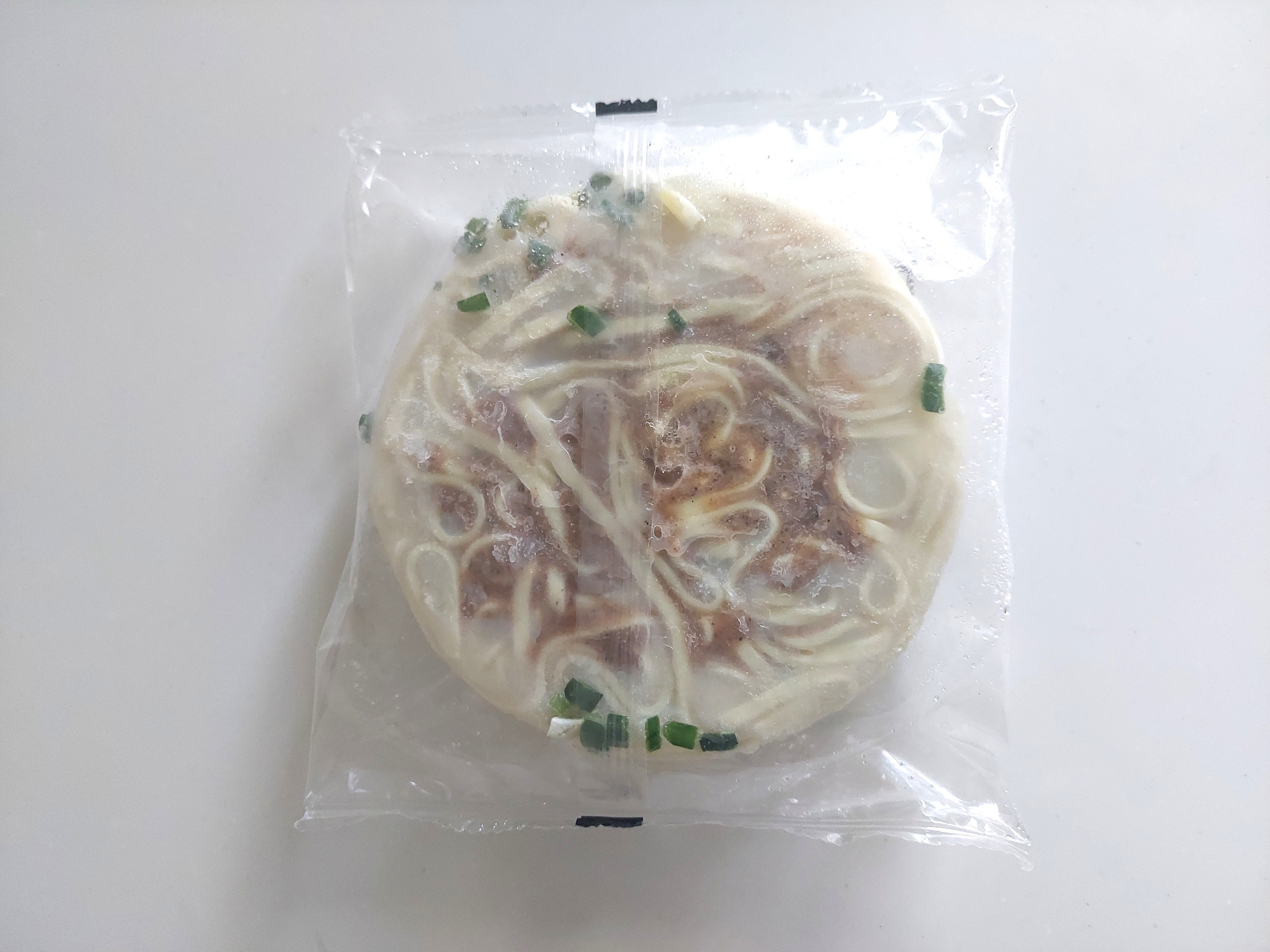 コープ「黒胡椒香る　台湾まぜそば」裏面