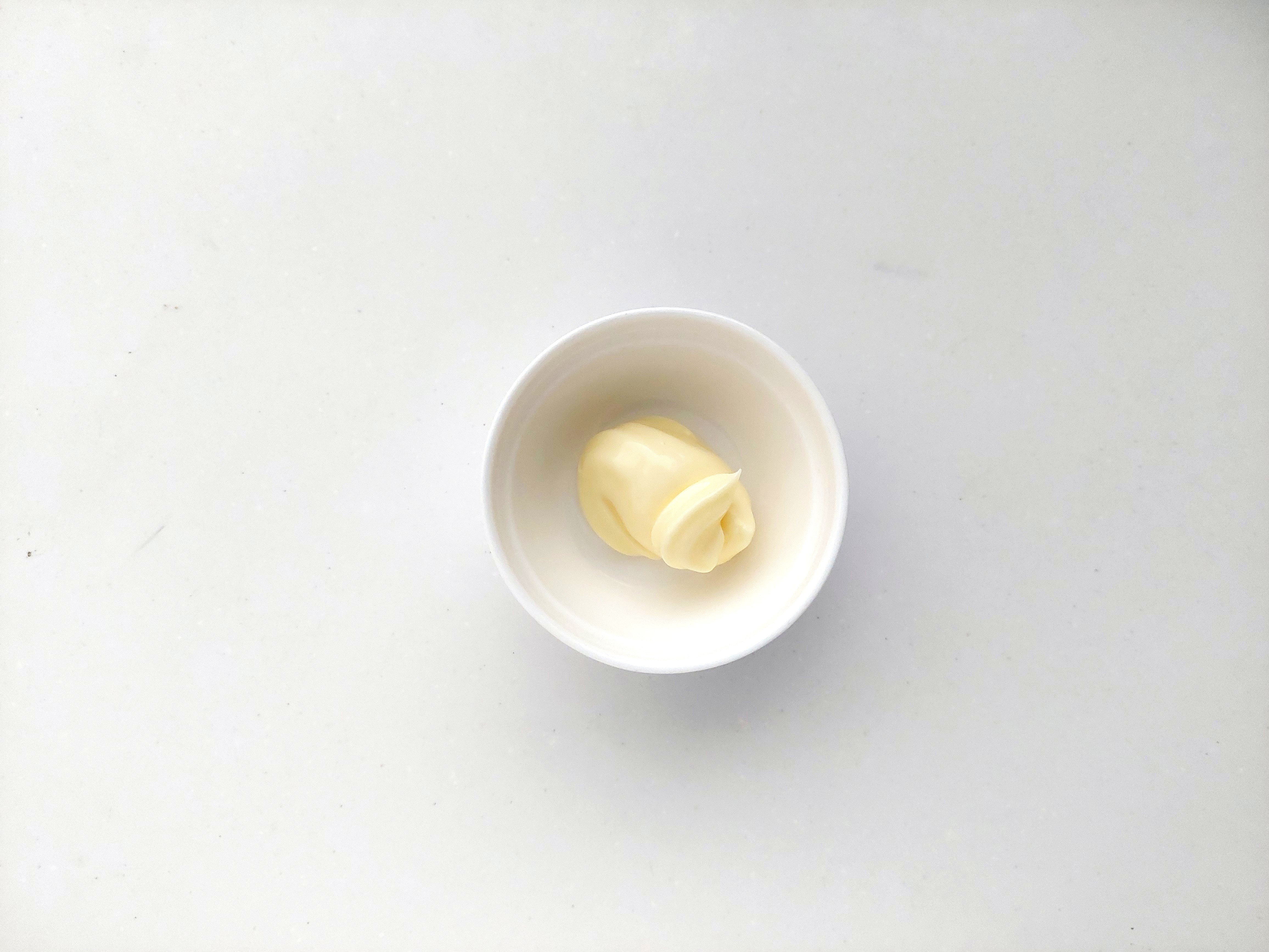 コープ「マヨネーズ　全卵タイプ」中身