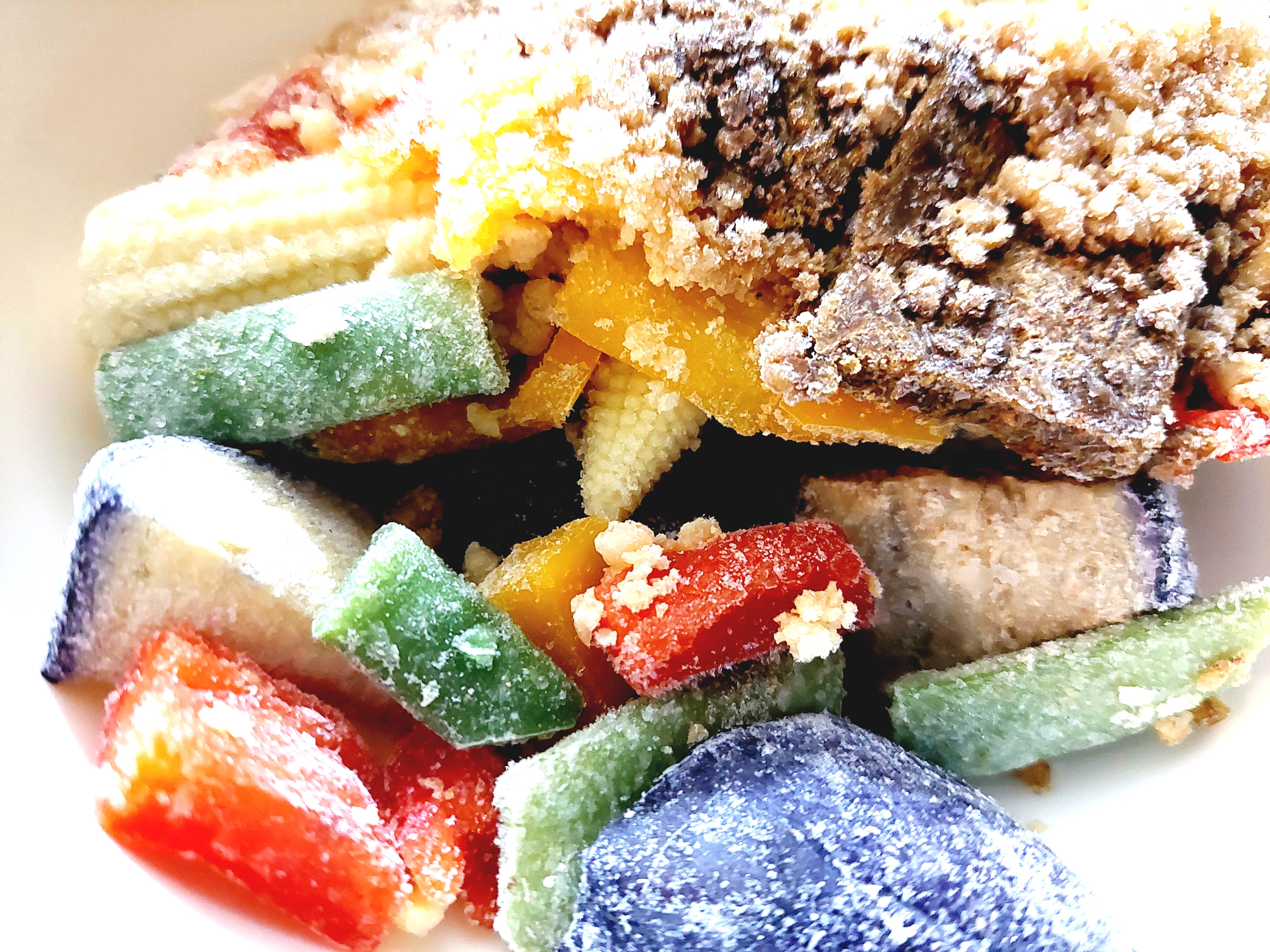 グリーンスプーン「彩り野菜の本格チキンガパオ」凍ったままアップ画像