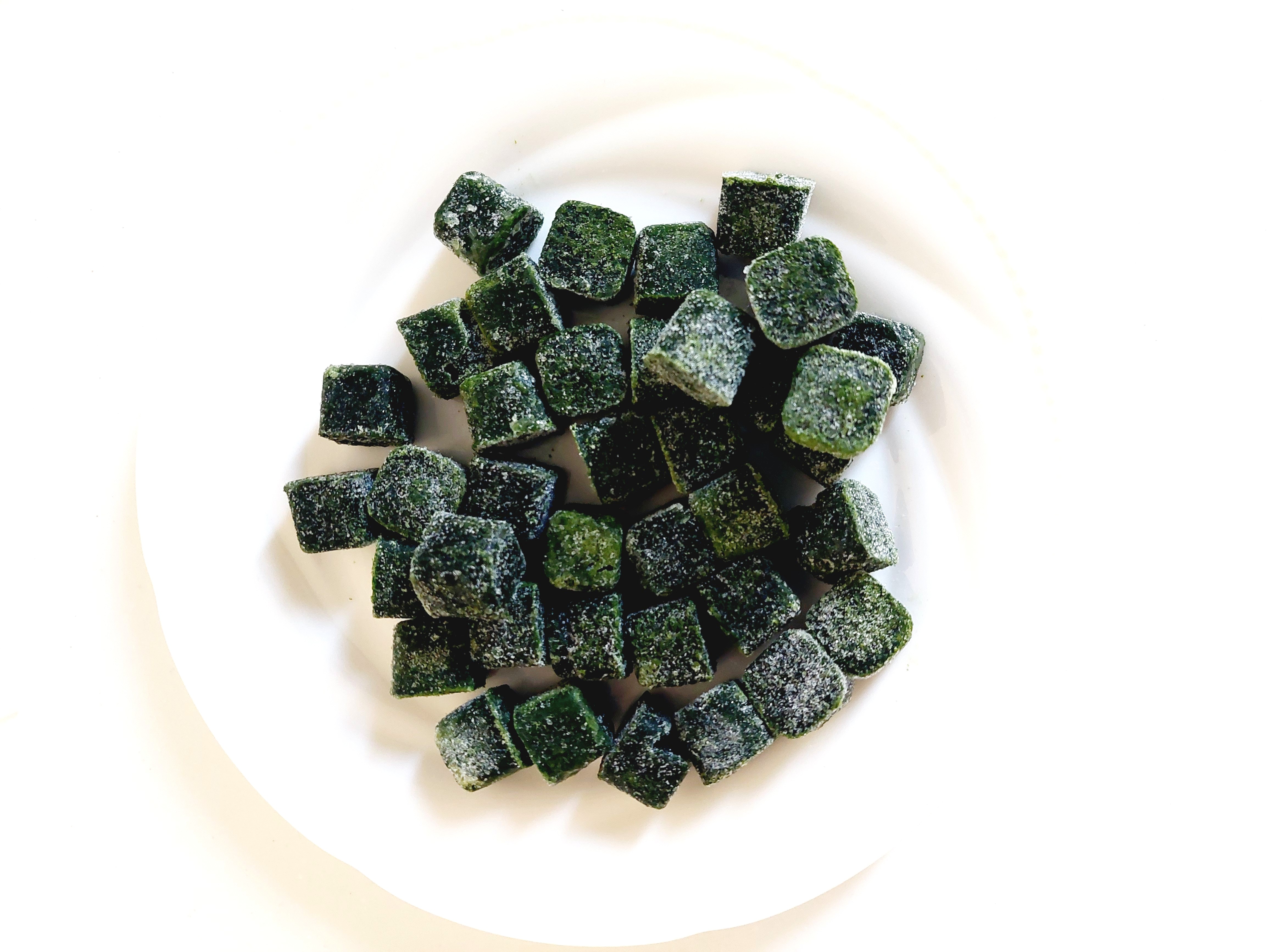 パルシステム「yumyumうらごしほうれん草キューブ」凍ったままの中身
