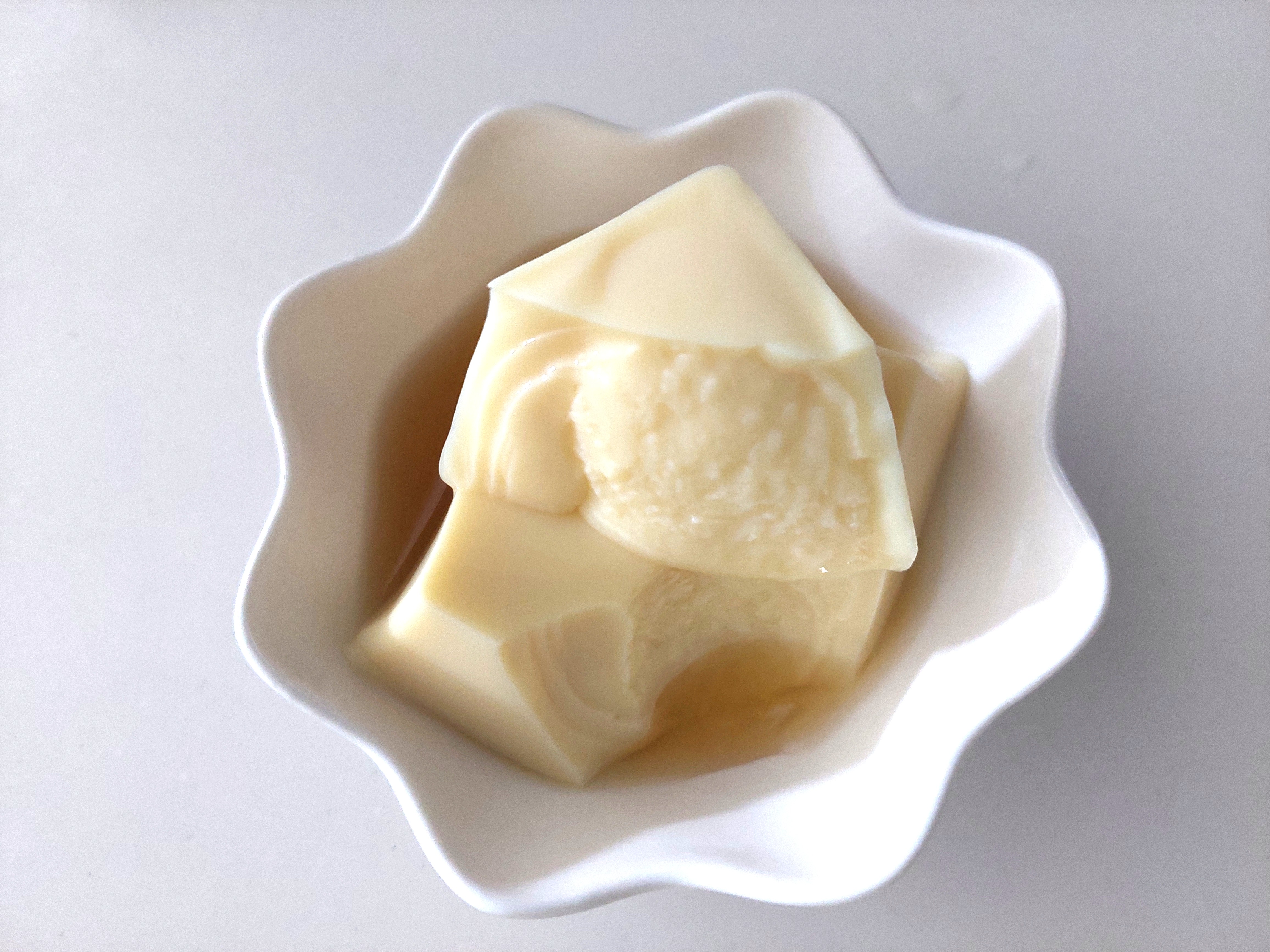 コープ「濃厚玉子豆腐」半分に割ってみた