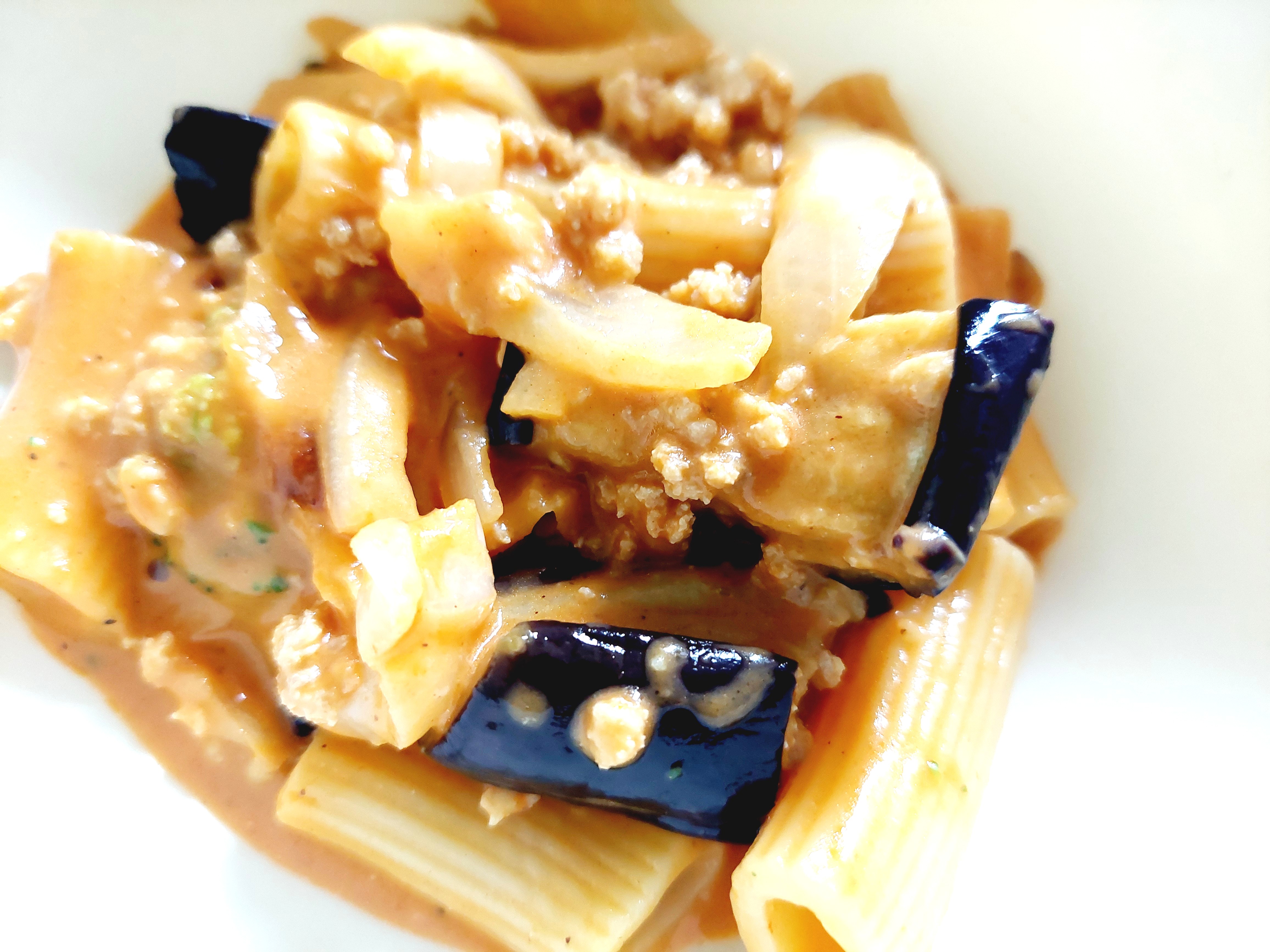 グリーンスプーン「豚ひき肉と香味野菜の贅沢クリーミーボロネーゼ」完成アップ
