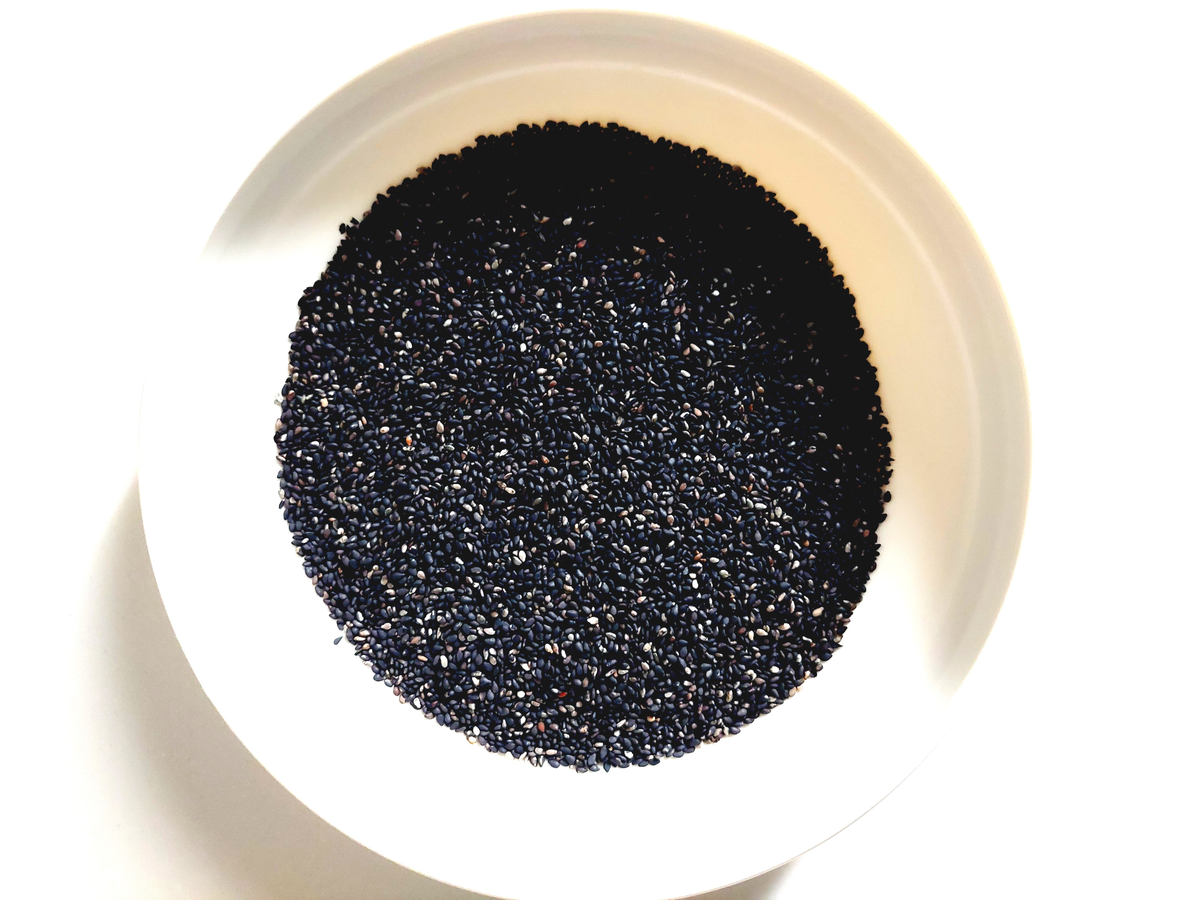 コープ「有機いりごま黒」中身を全部出してみた