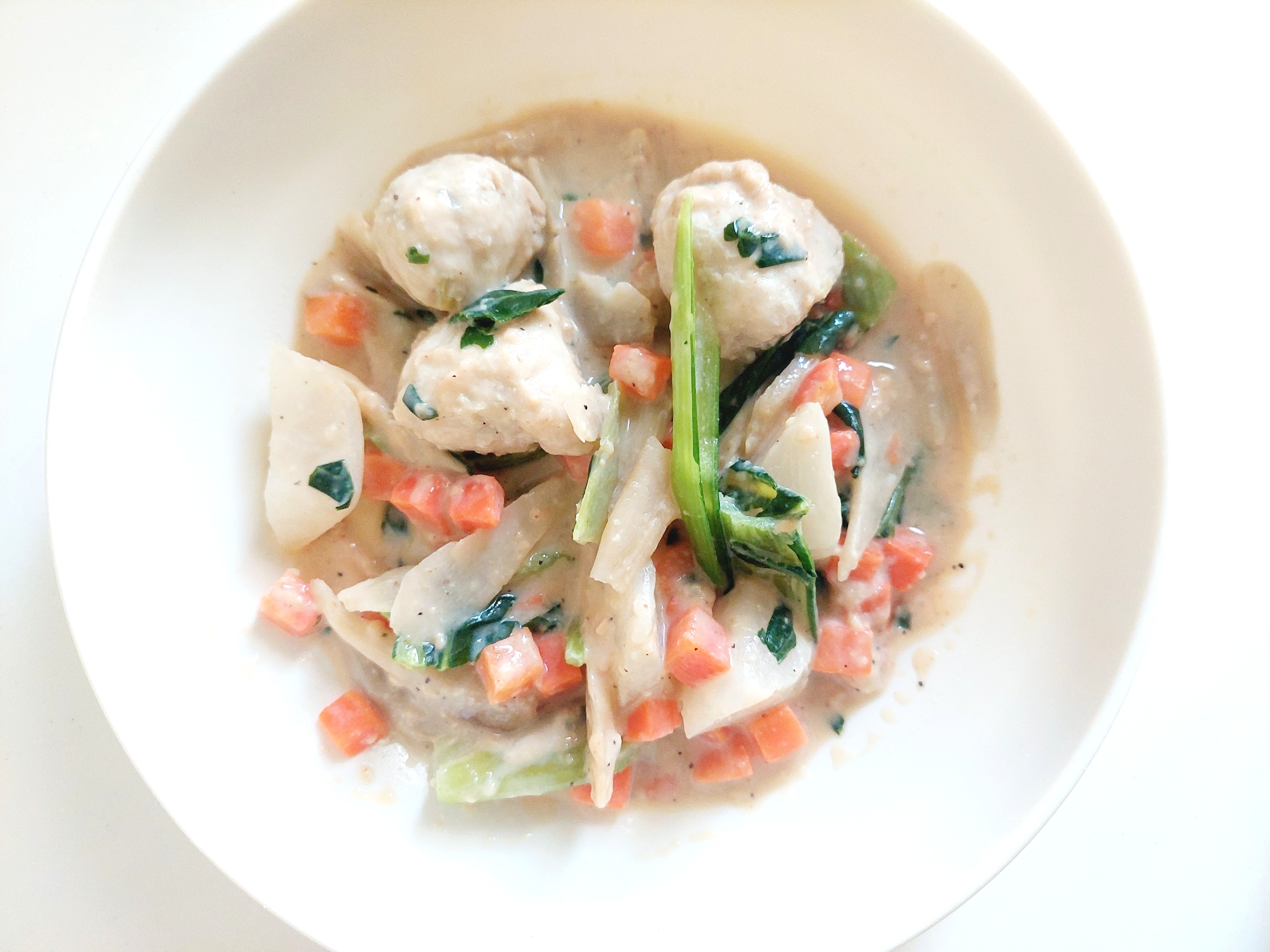 グリーンスプーン「たっぷり根菜と特製鶏つくねの味噌豆乳クリーム煮」完成画像