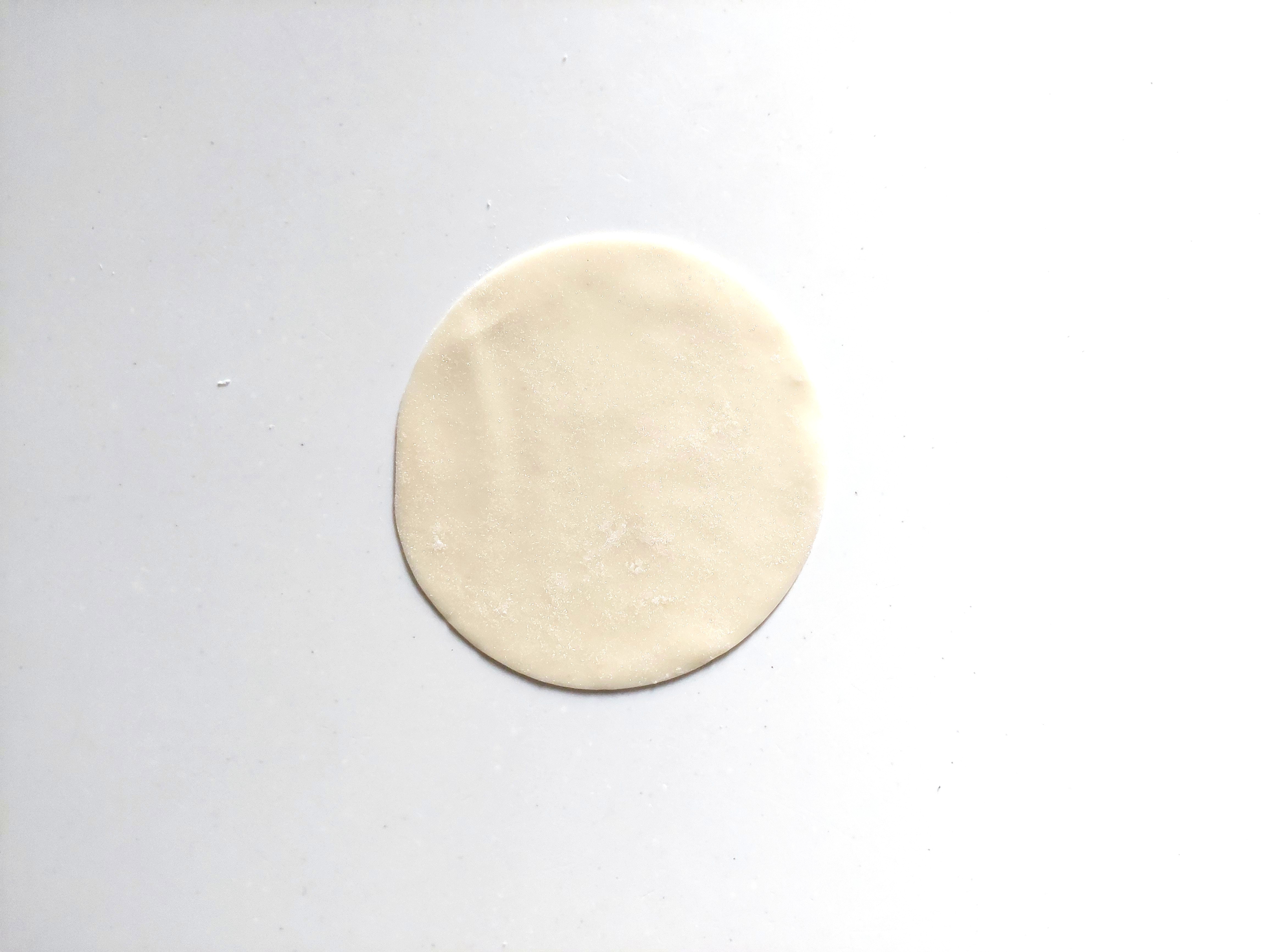 コープ「餃子の皮」中身1枚