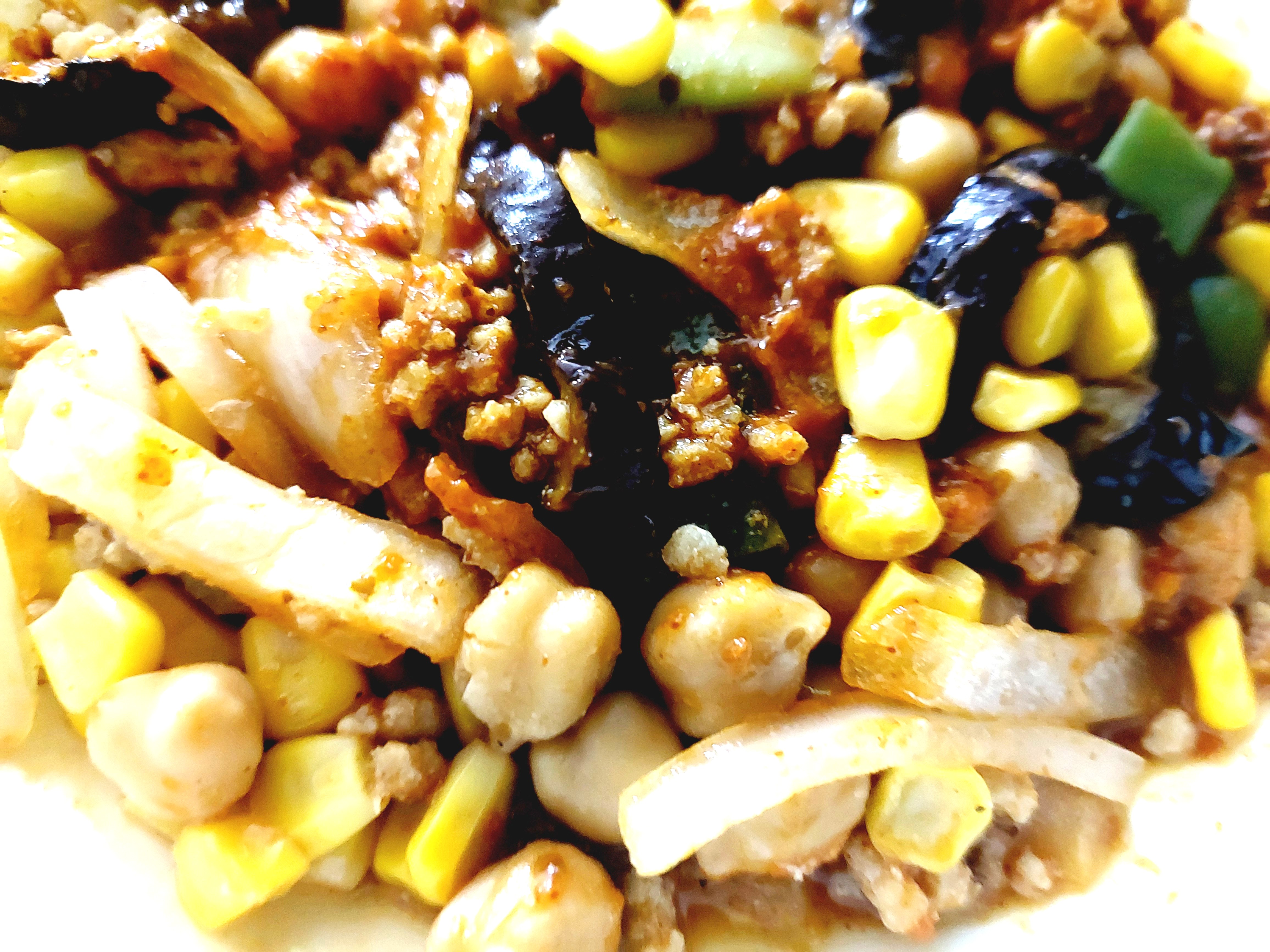 グリーンスプーン「とうもろこしとグリルなすのスパイシーメキシカンタコス」完成アップ1