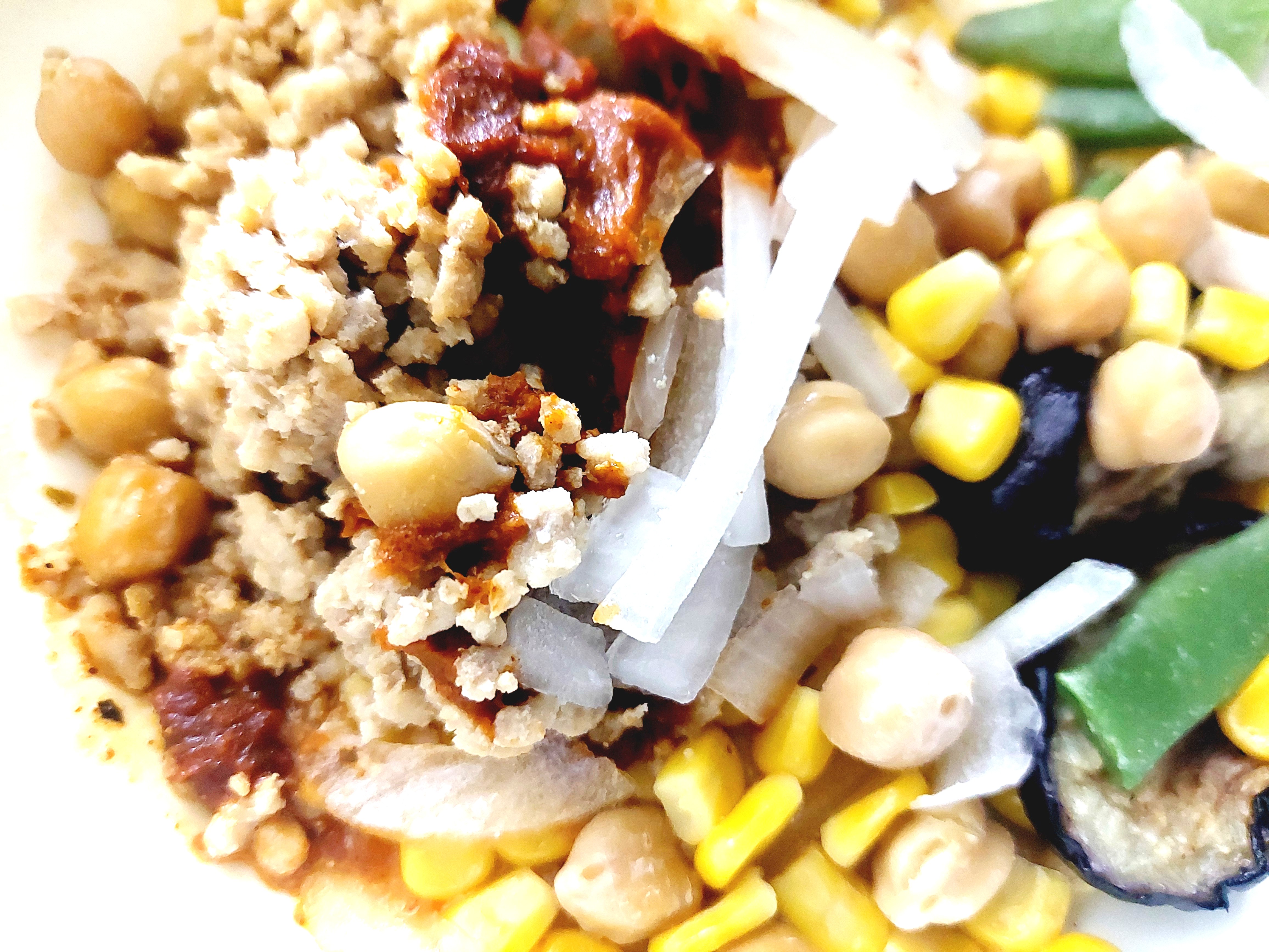 グリーンスプーン「とうもろこしとグリルなすのスパイシーメキシカンタコス」加熱直後アップ1