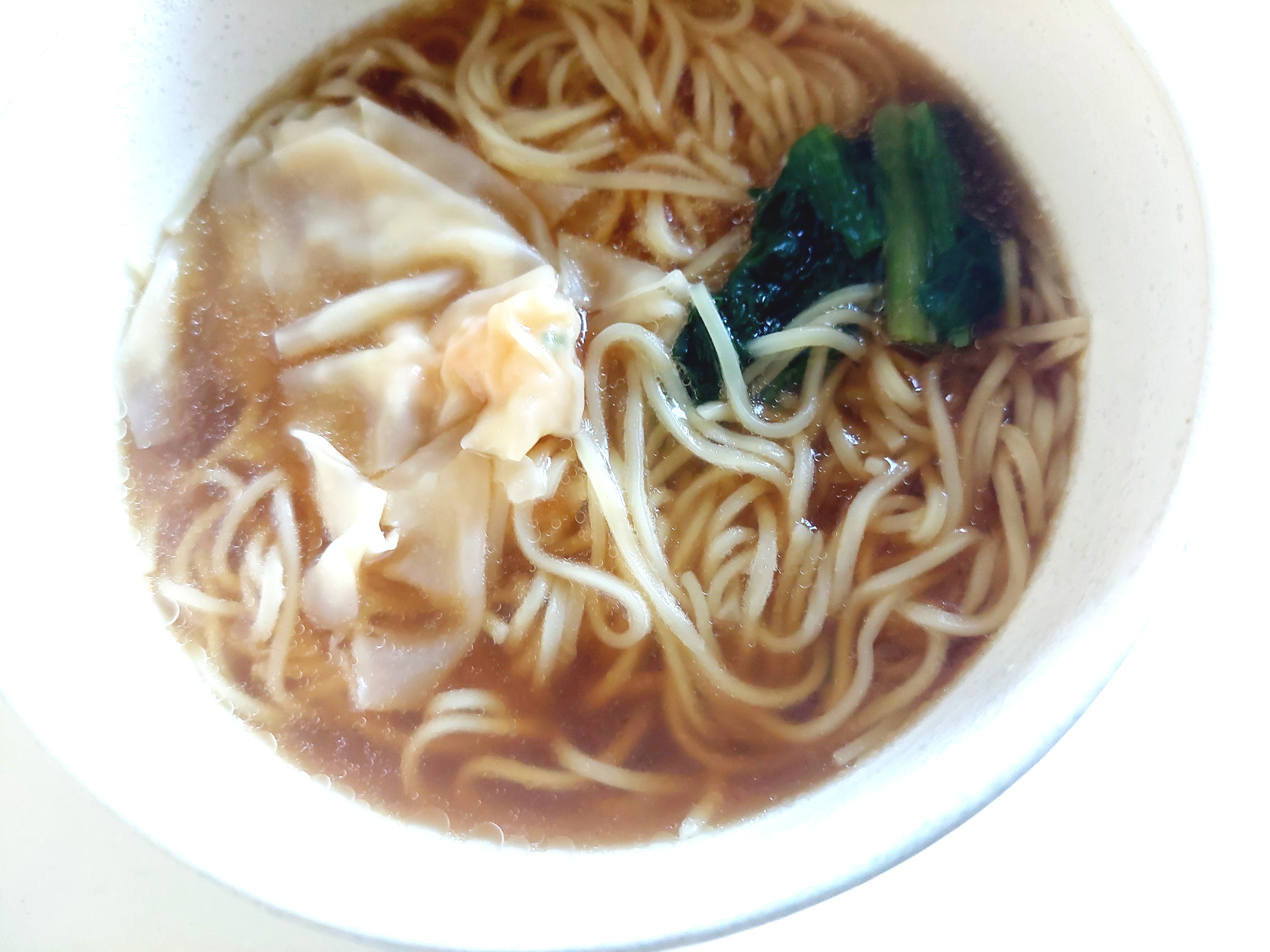 コープ「海老ワンタン麺」完成アップ