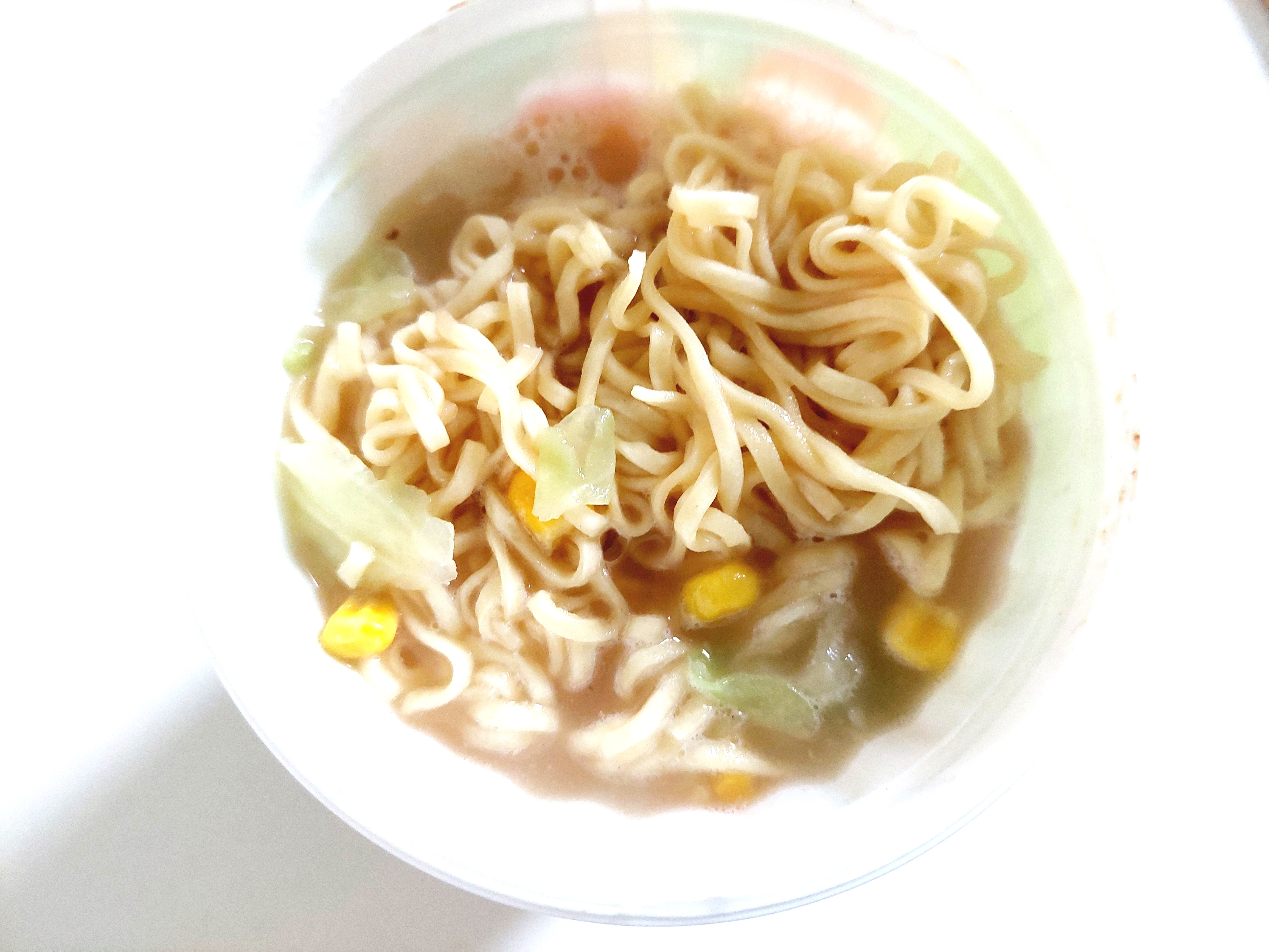 コープ「１食分の野菜ちゃんぽん風ヌードル」麺アップ