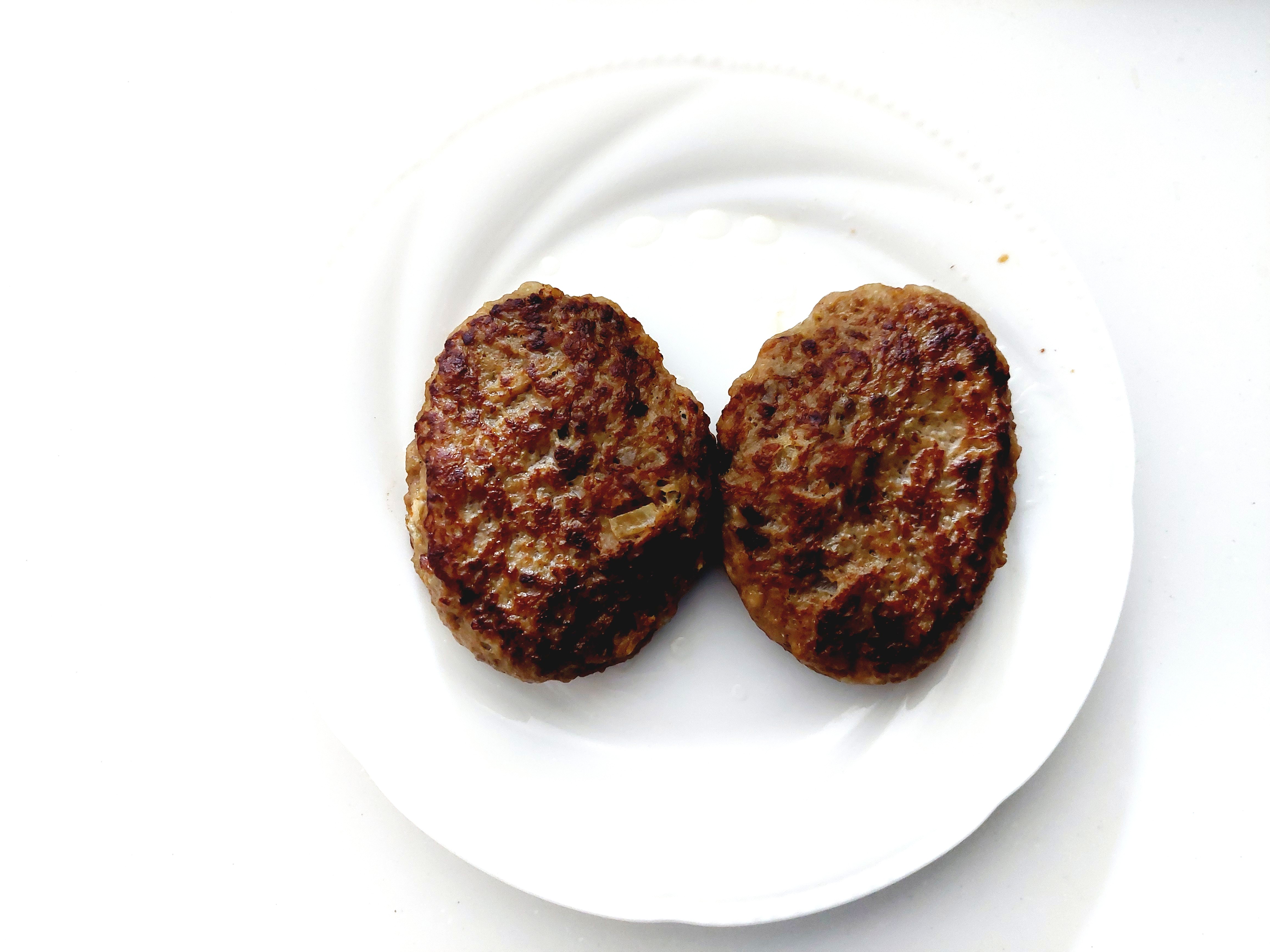 コープ「電子レンジで!肉汁じゅわっとハンバーグ」完成画像