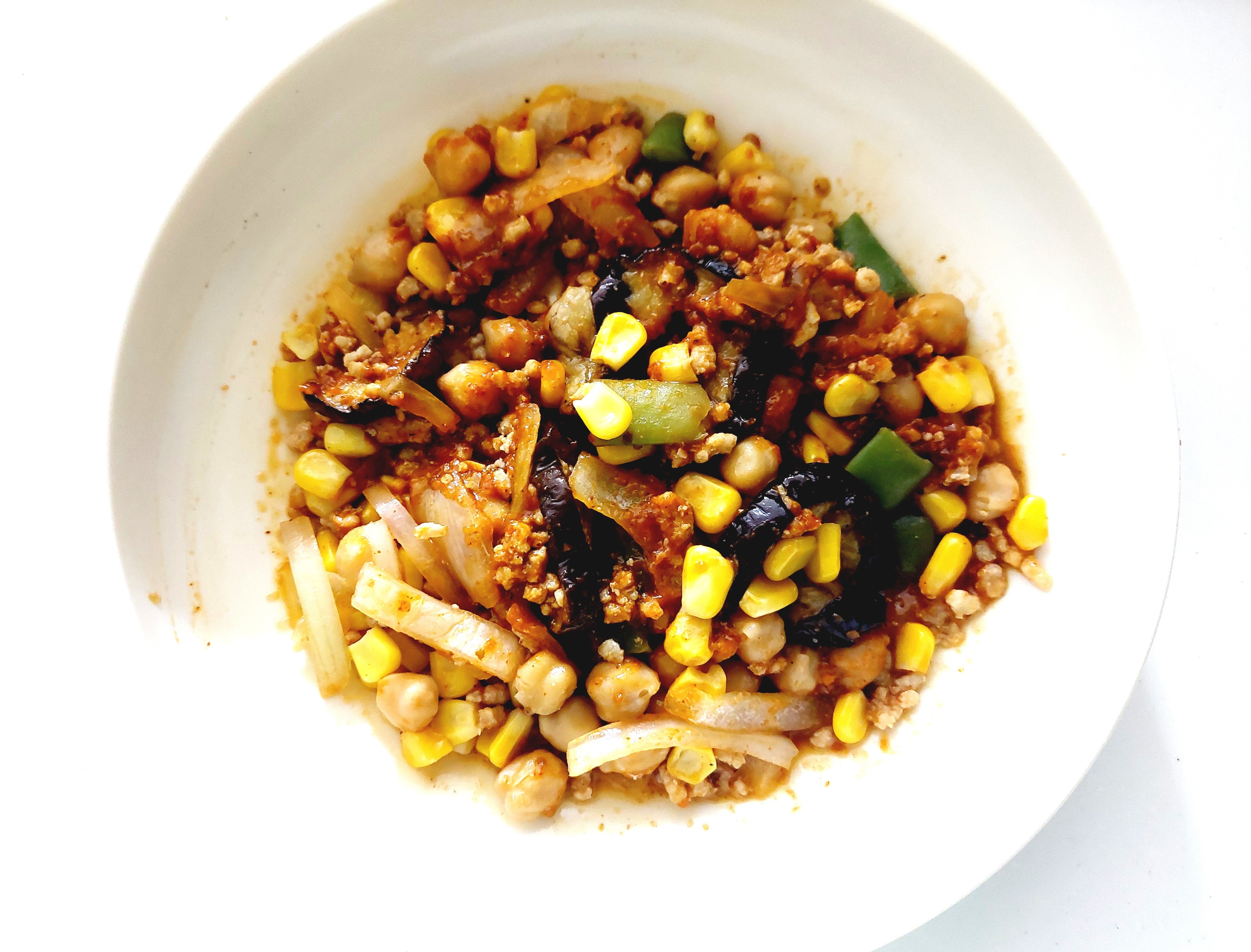 グリーンスプーン「とうもろこしとグリルなすのスパイシーメキシカンタコス」完成画像