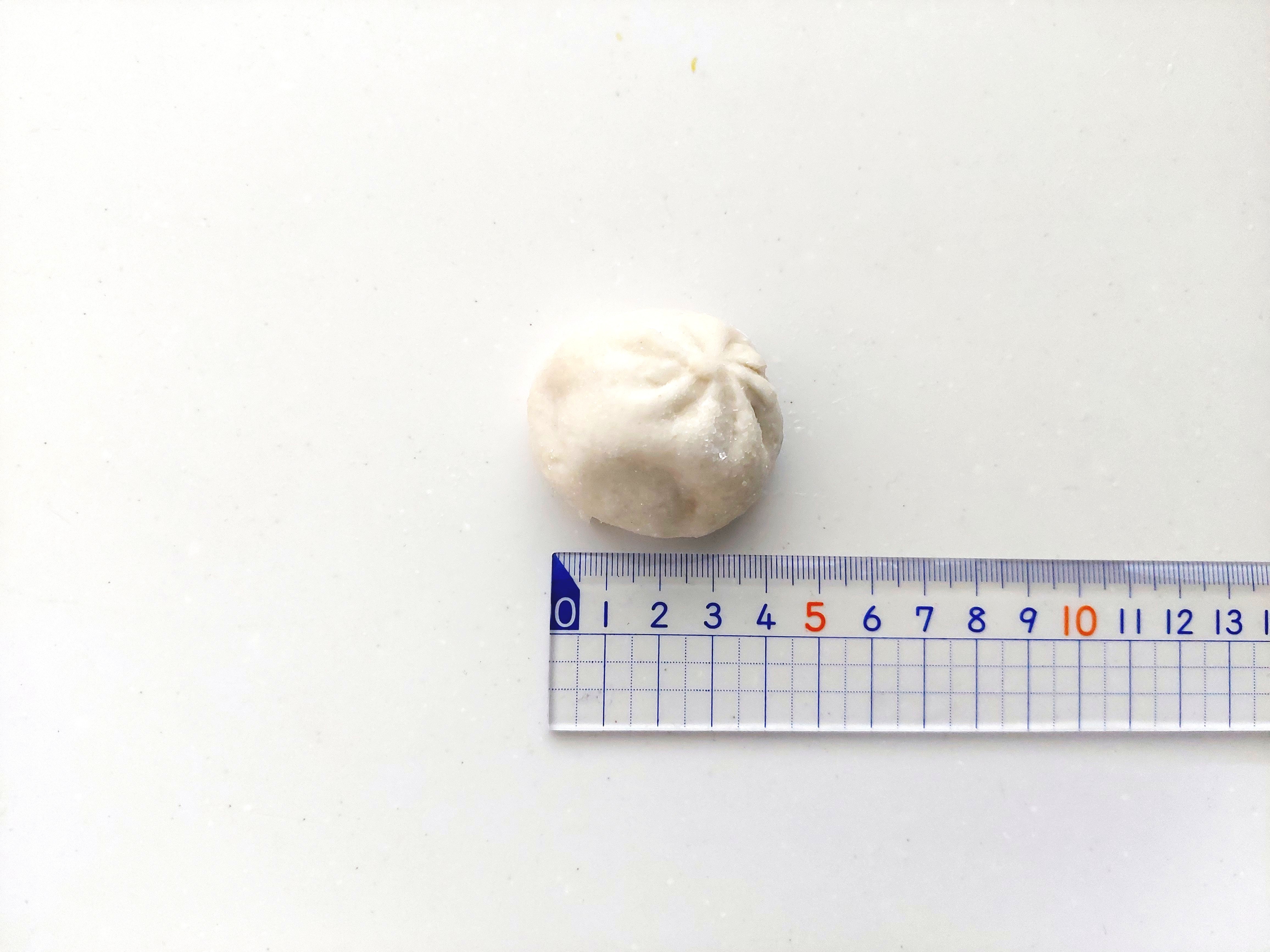 コープ「レンジで！生姜香る小籠包」直径