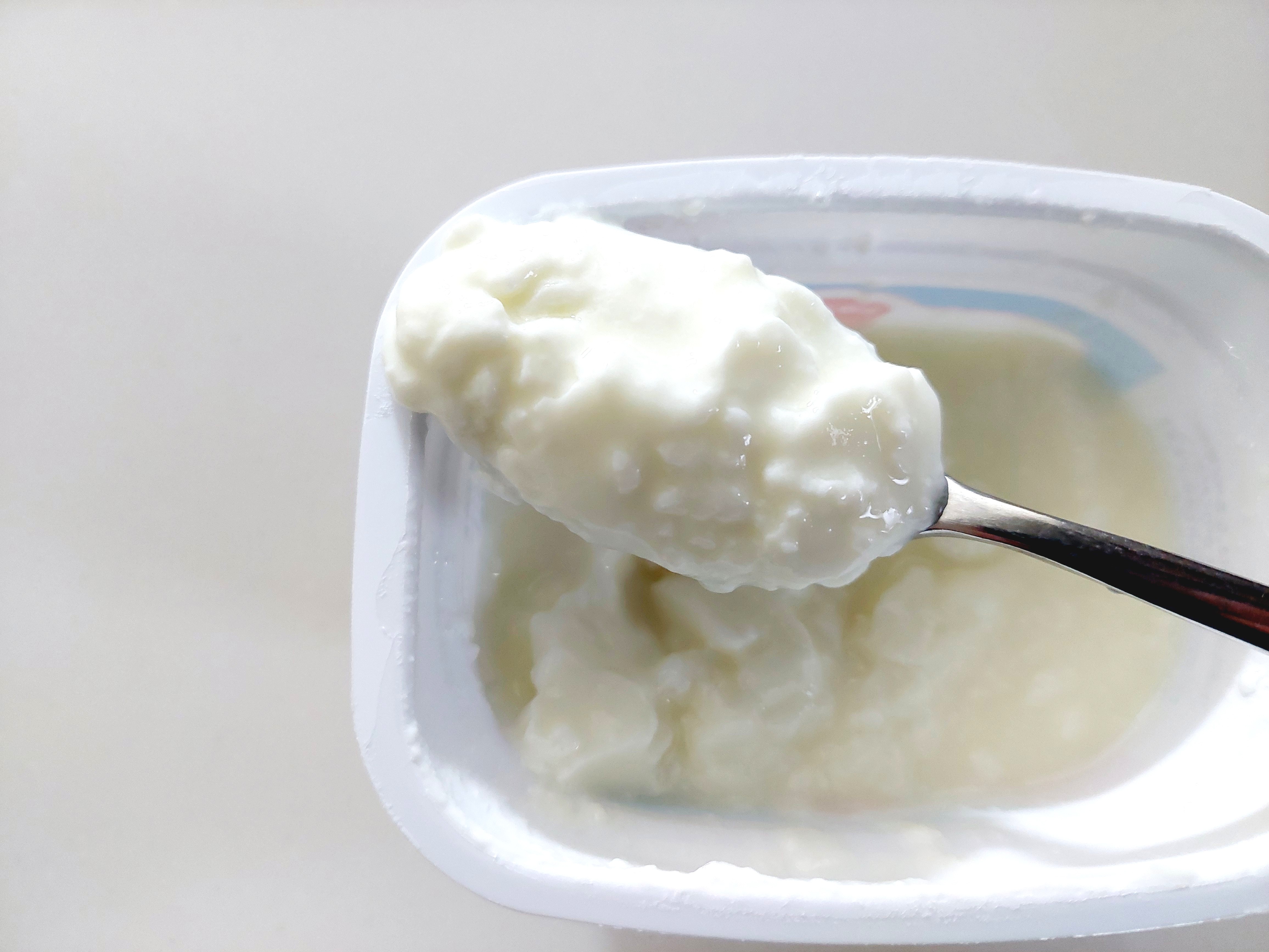 コープ「北海道脂肪０（ゼロ）プレーンヨーグルト」スプーンですくってみた