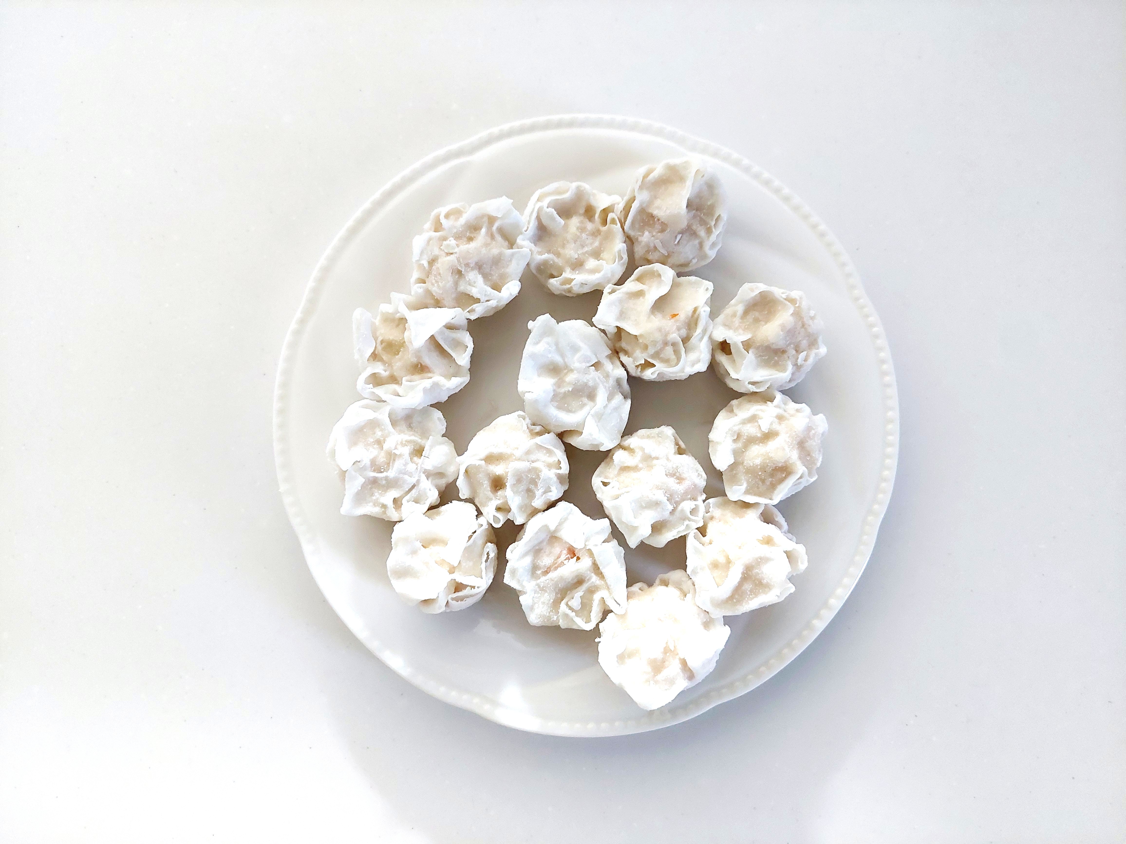 コープ「プリッとしたえびシューマイ」凍ったままの中身全部