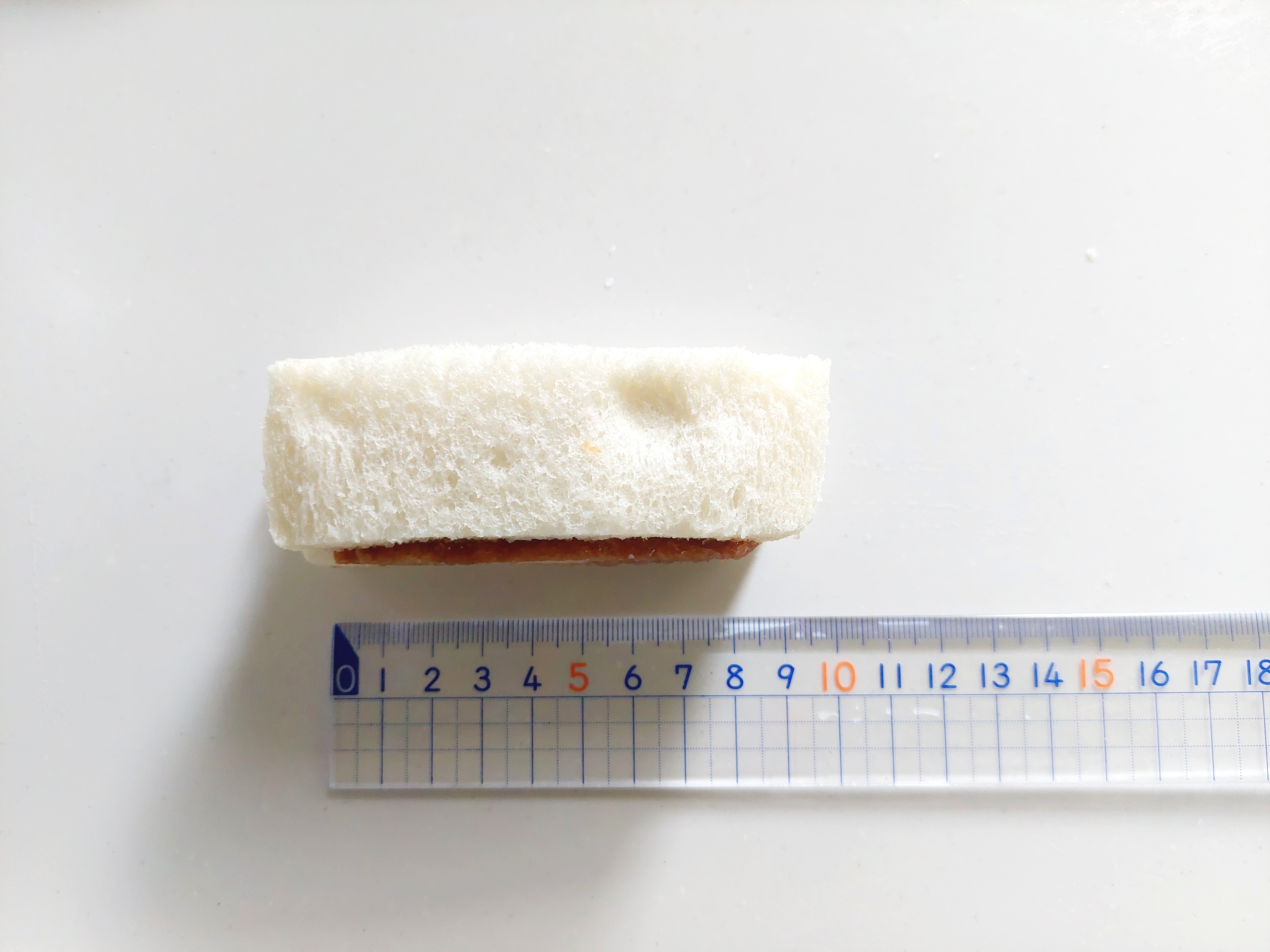 コープ「甘辛チキン南蛮カツサンド」長さ