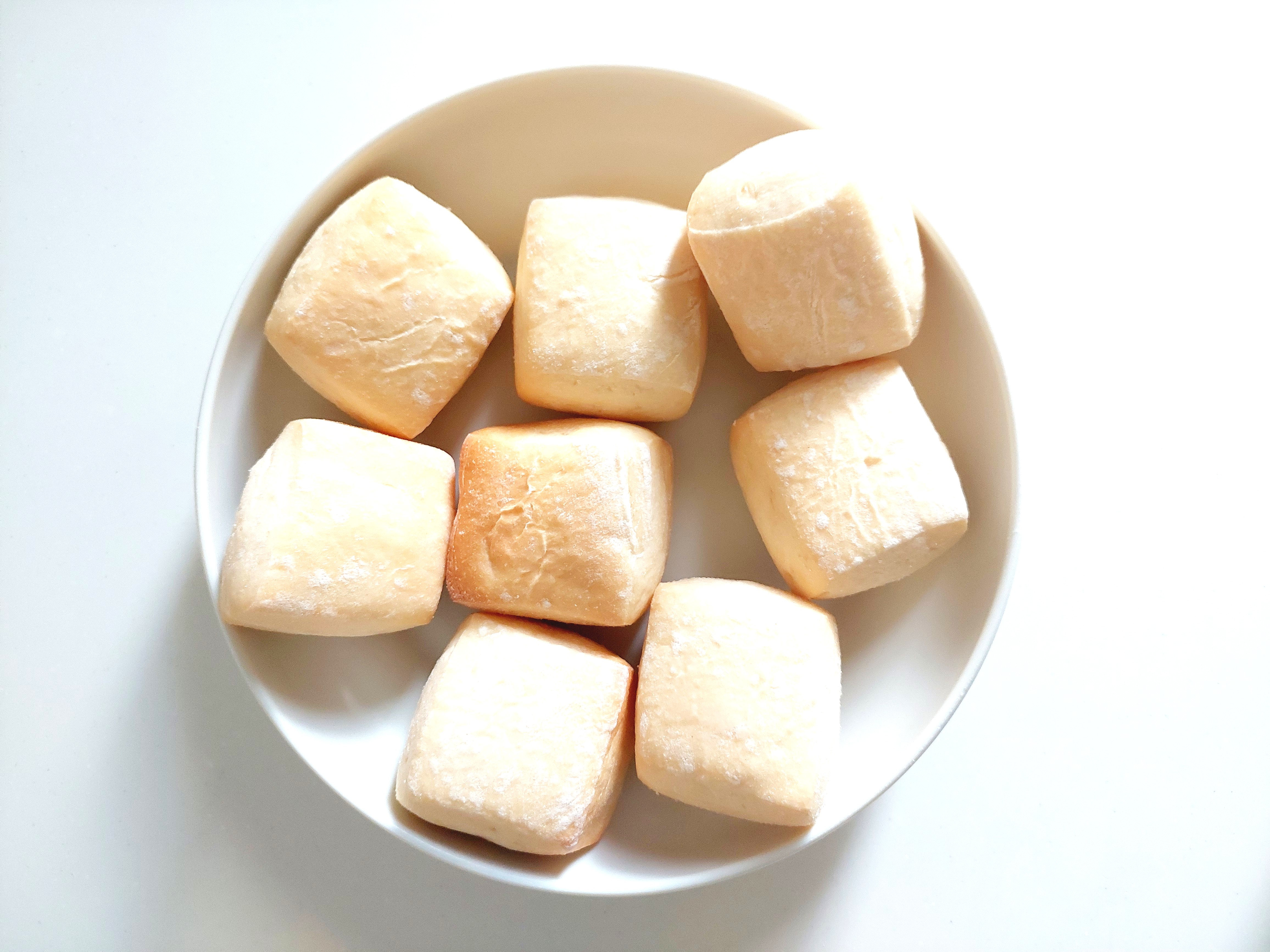 コープ「北海道牛乳仕込みのミルクパン」中身を全部出してみた