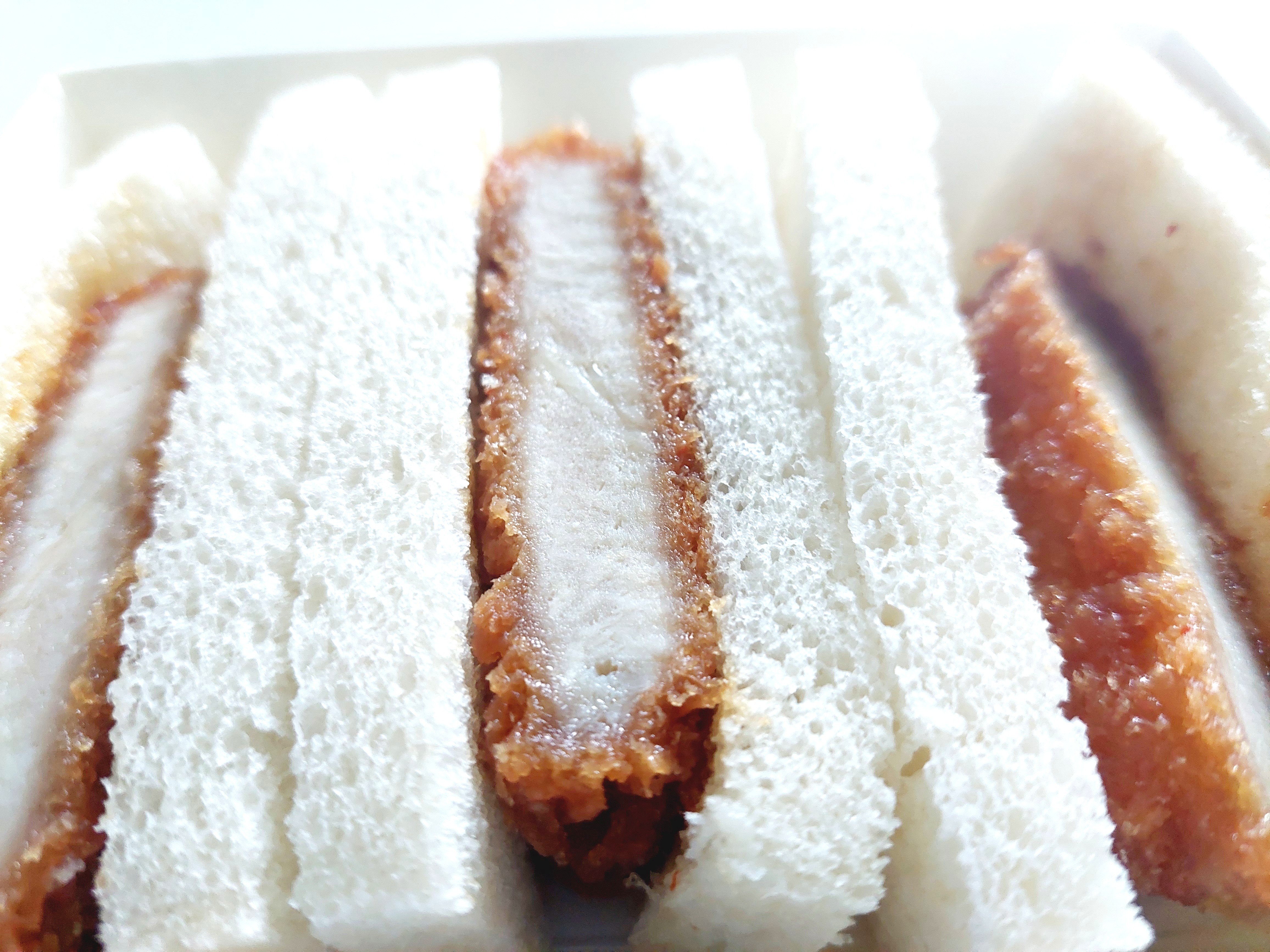 コープ「甘辛チキン南蛮カツサンド」解凍後アップ